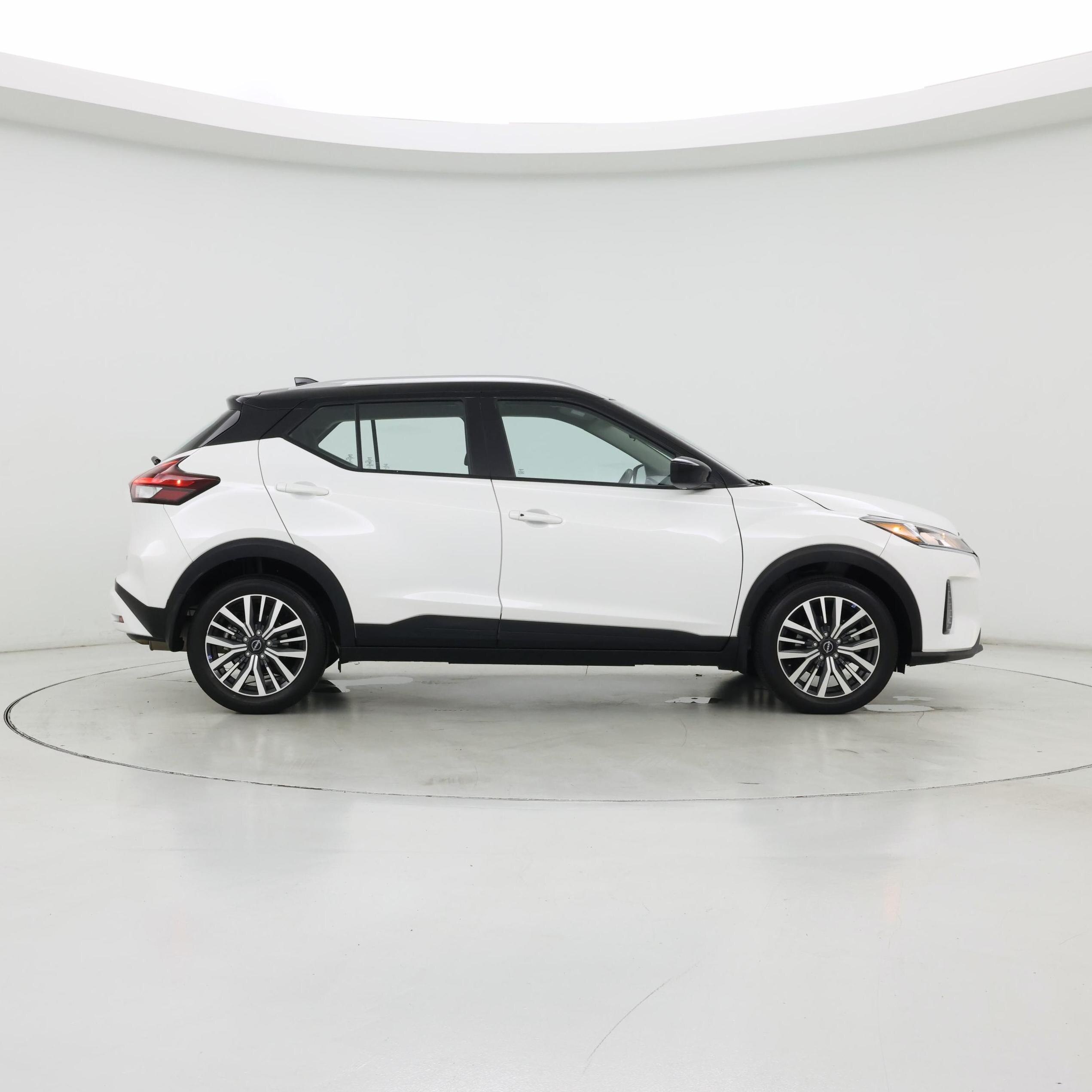 Thumbnail: 2023 Nissan Kicks - 7