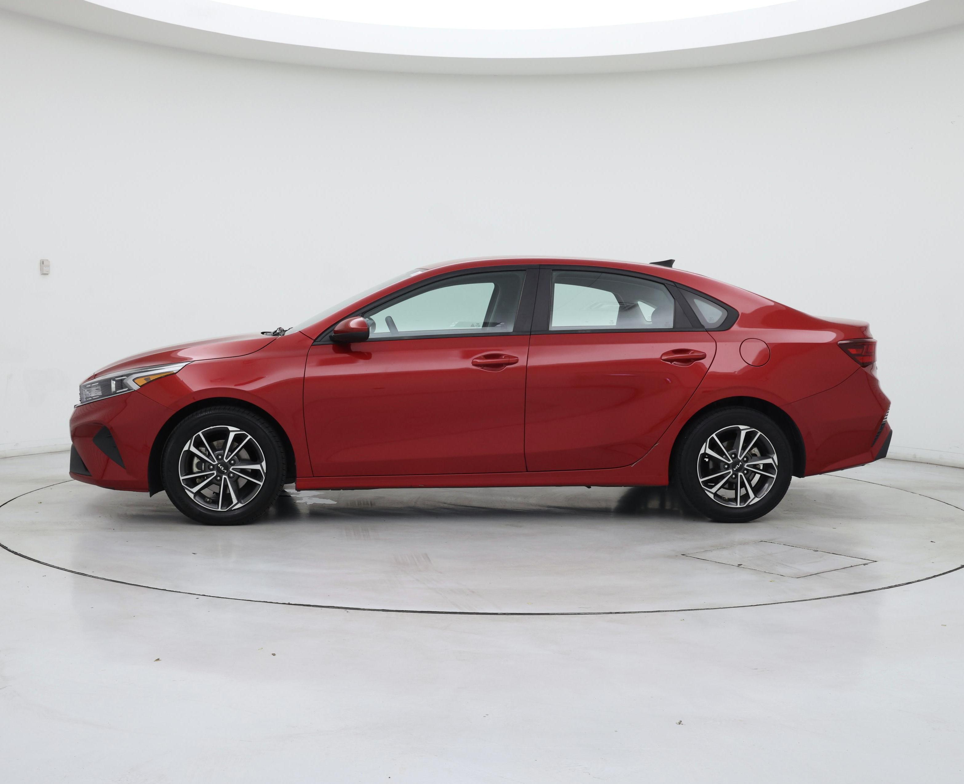 Thumbnail: 2022 Kia Forte - 3
