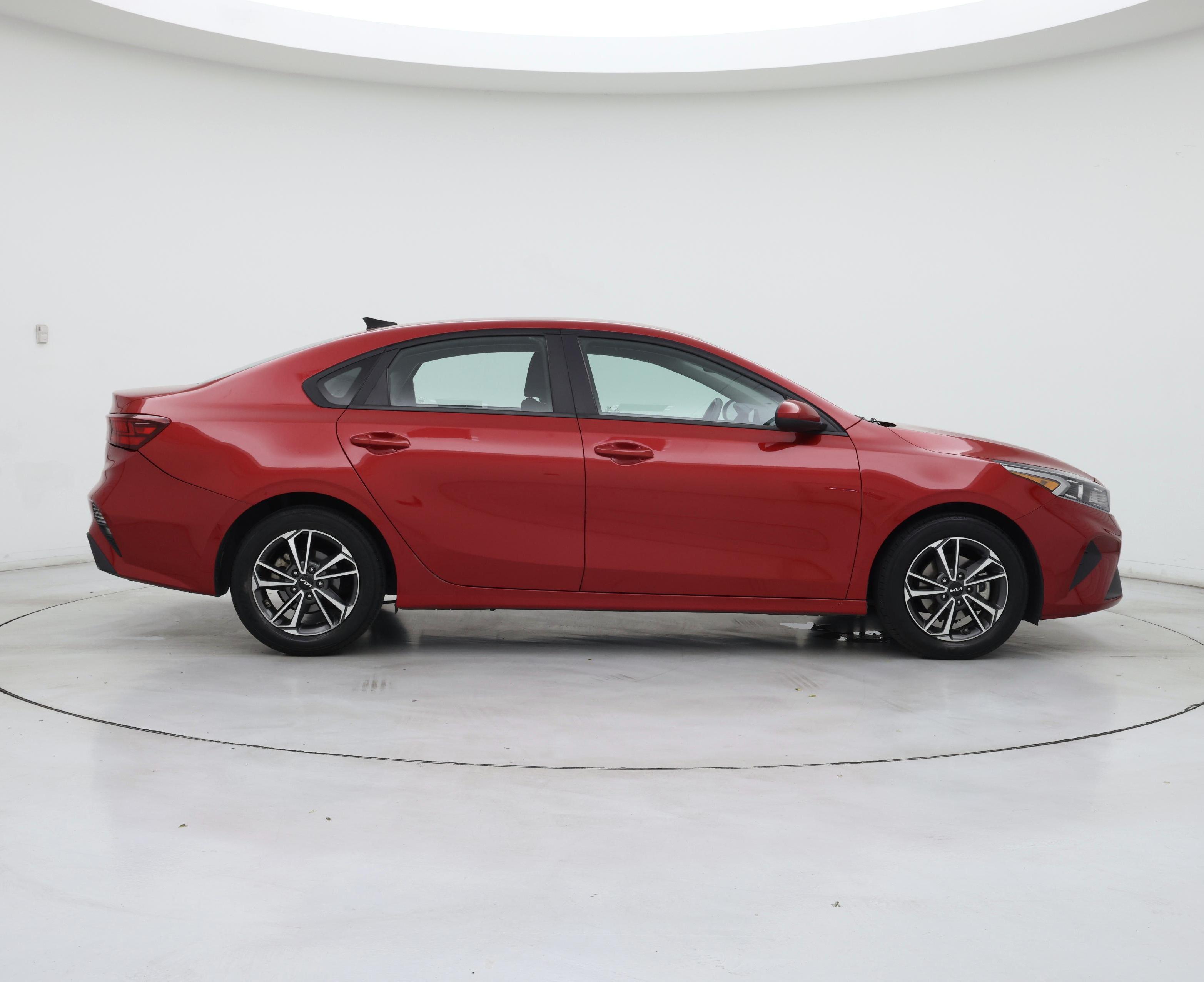 Thumbnail: 2022 Kia Forte - 7