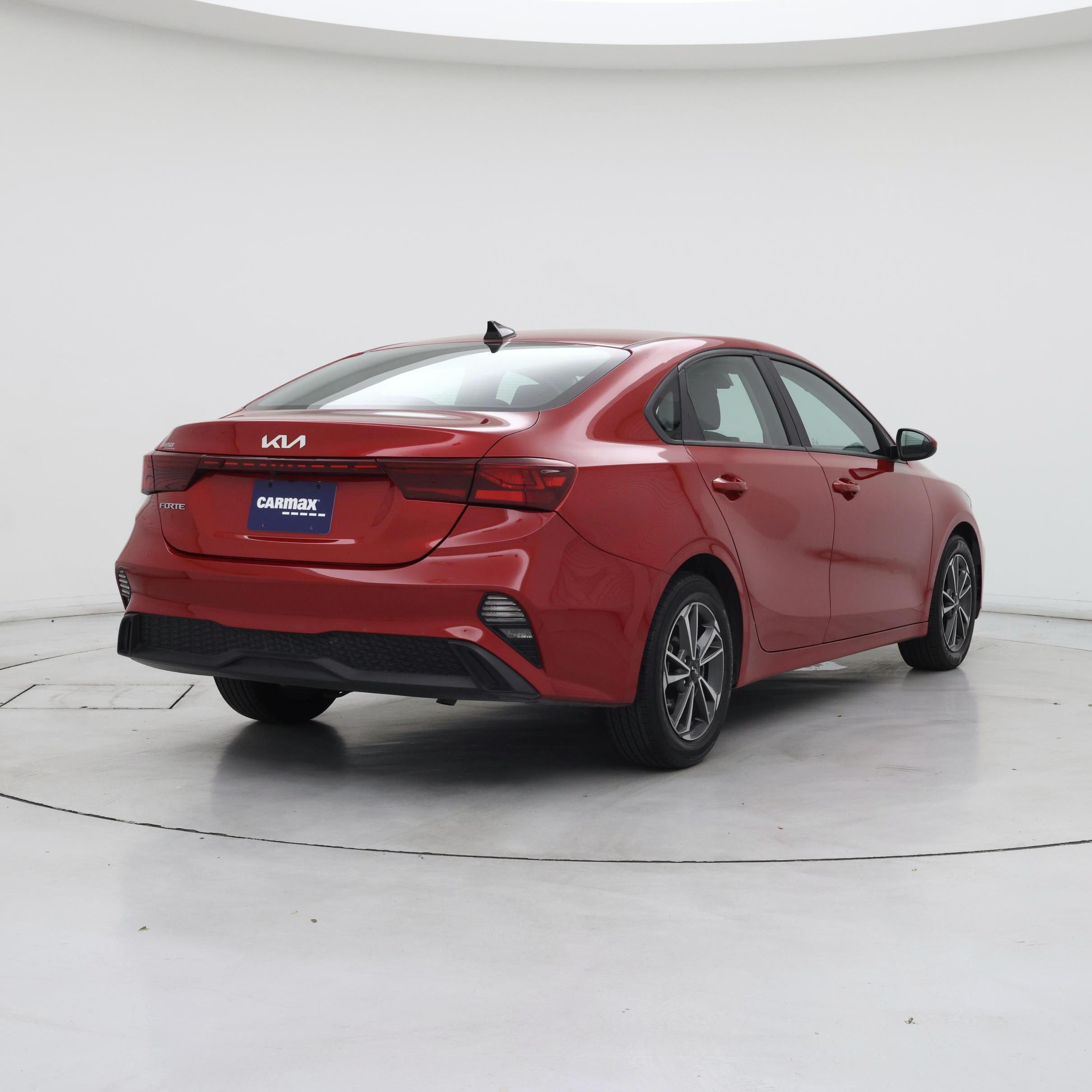 Thumbnail: 2022 Kia Forte - 8