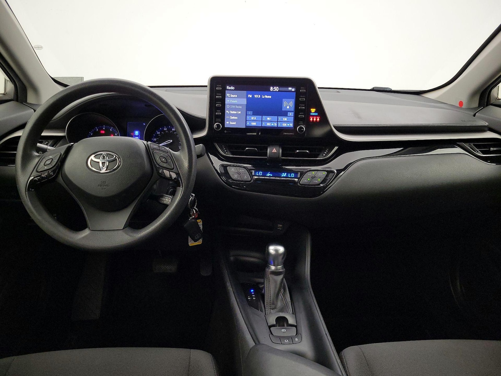 2020 Toyota C-HR LE - Photo 10
