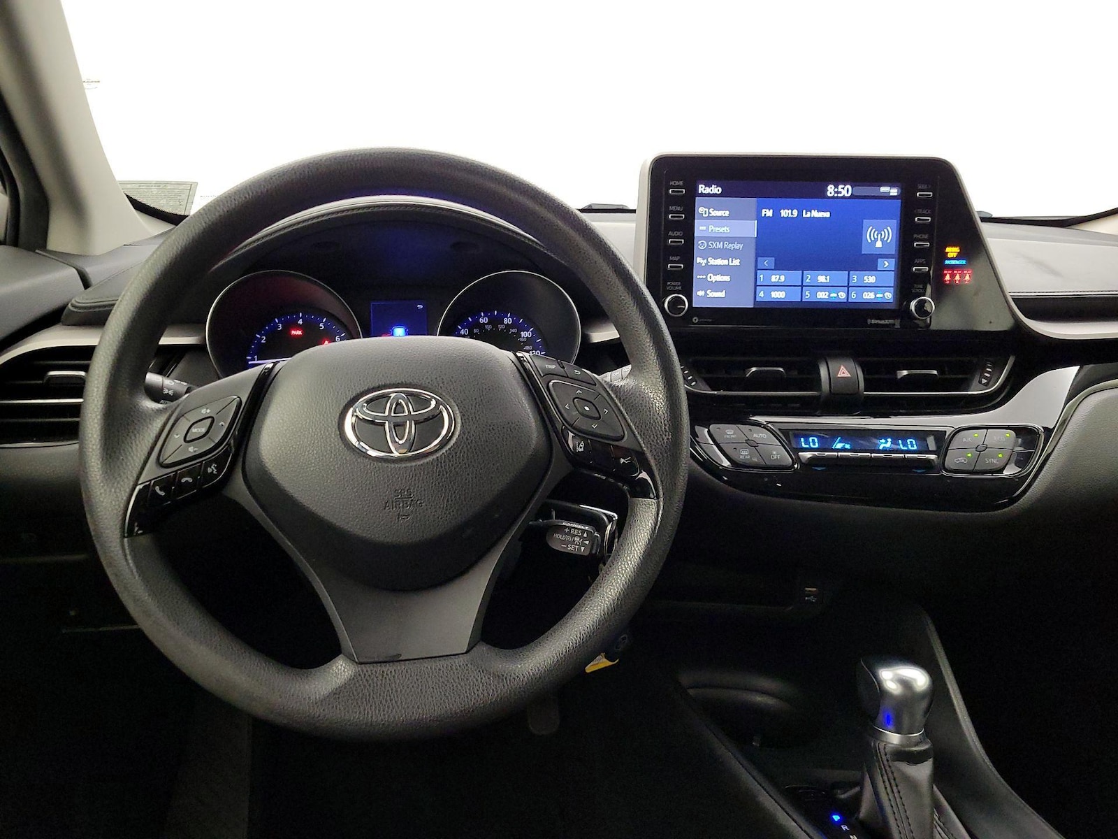2020 Toyota C-HR LE - Photo 11