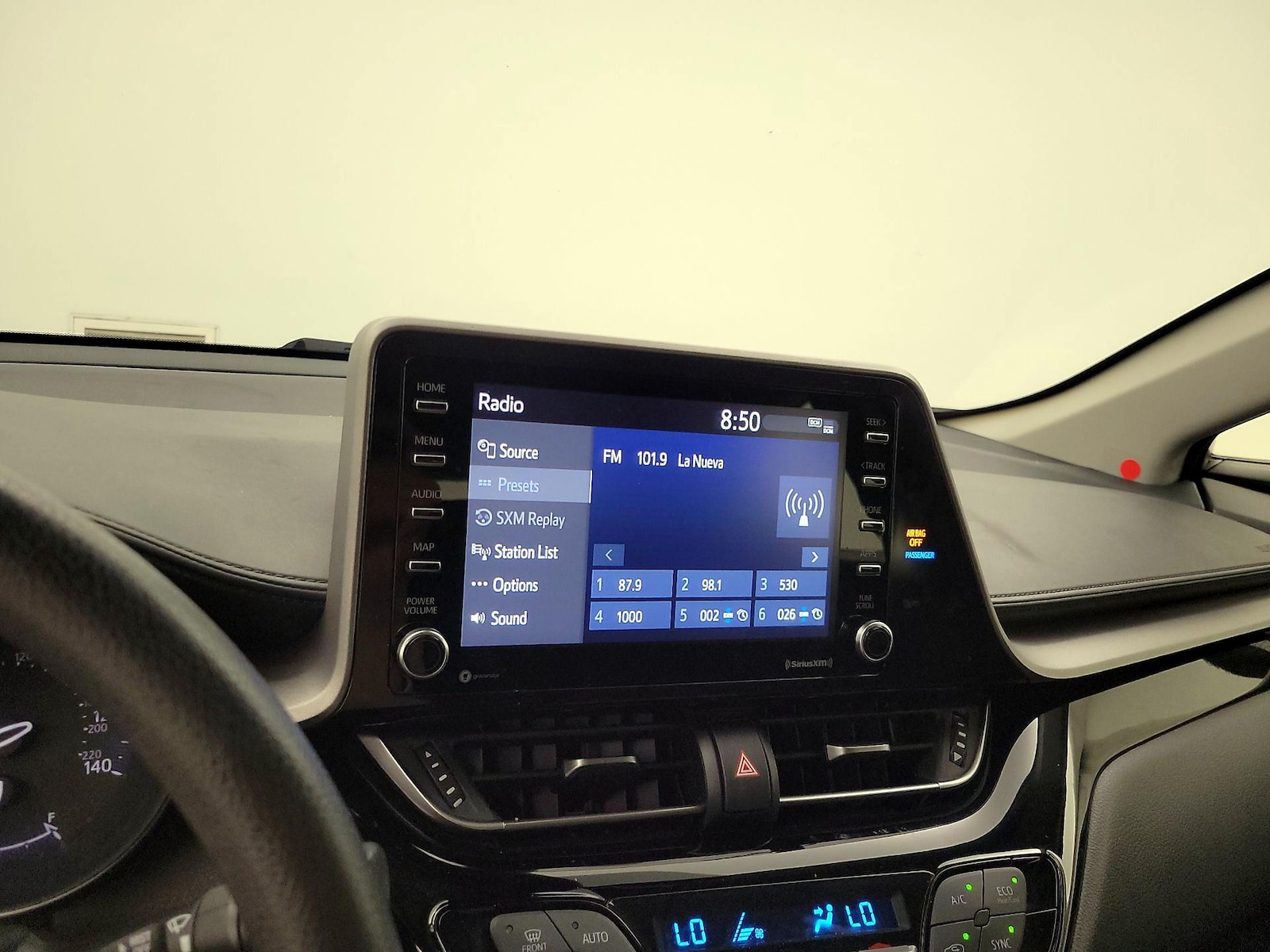 2020 Toyota C-HR LE - Photo 16