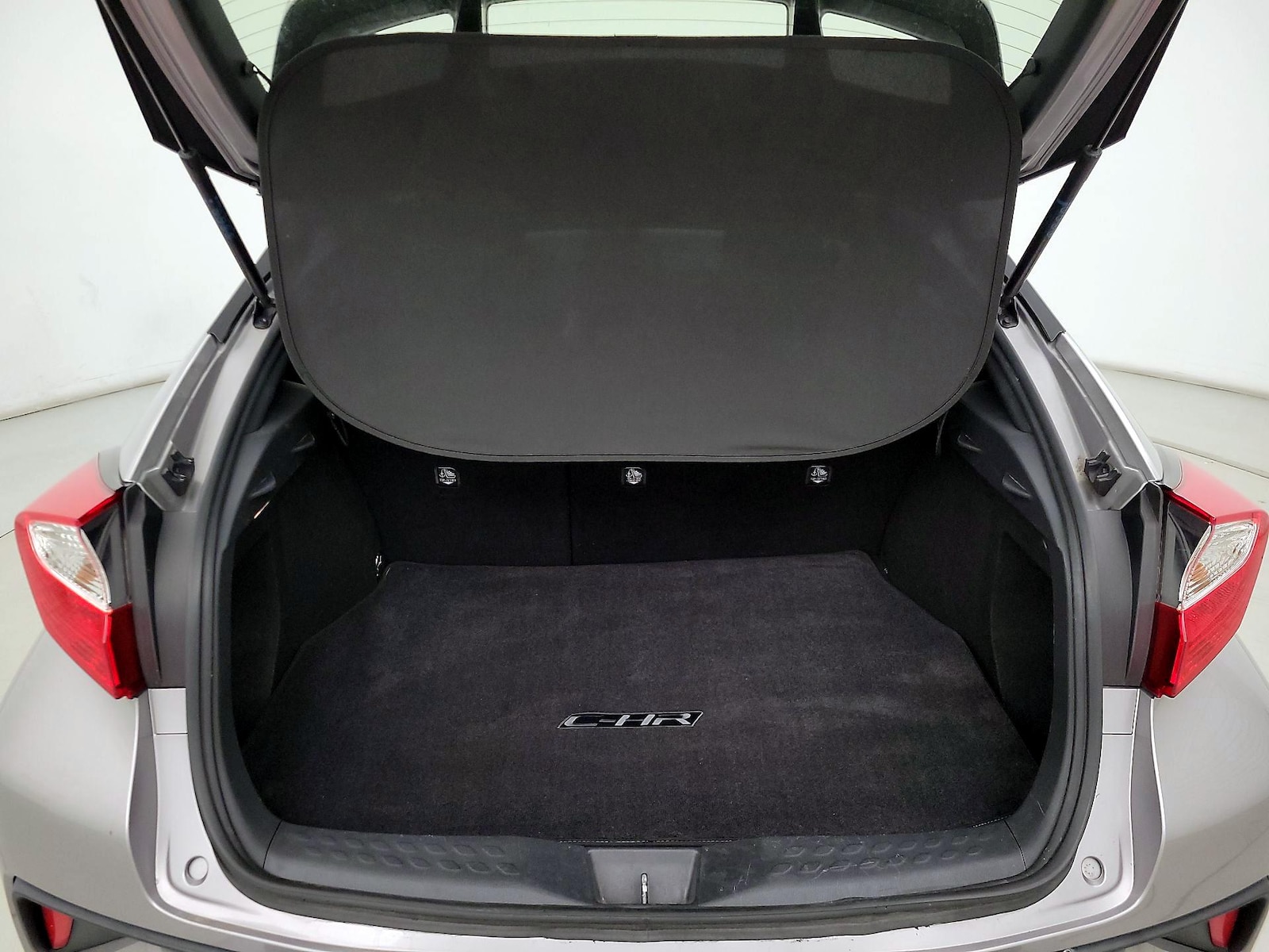 2020 Toyota C-HR LE - Photo 21