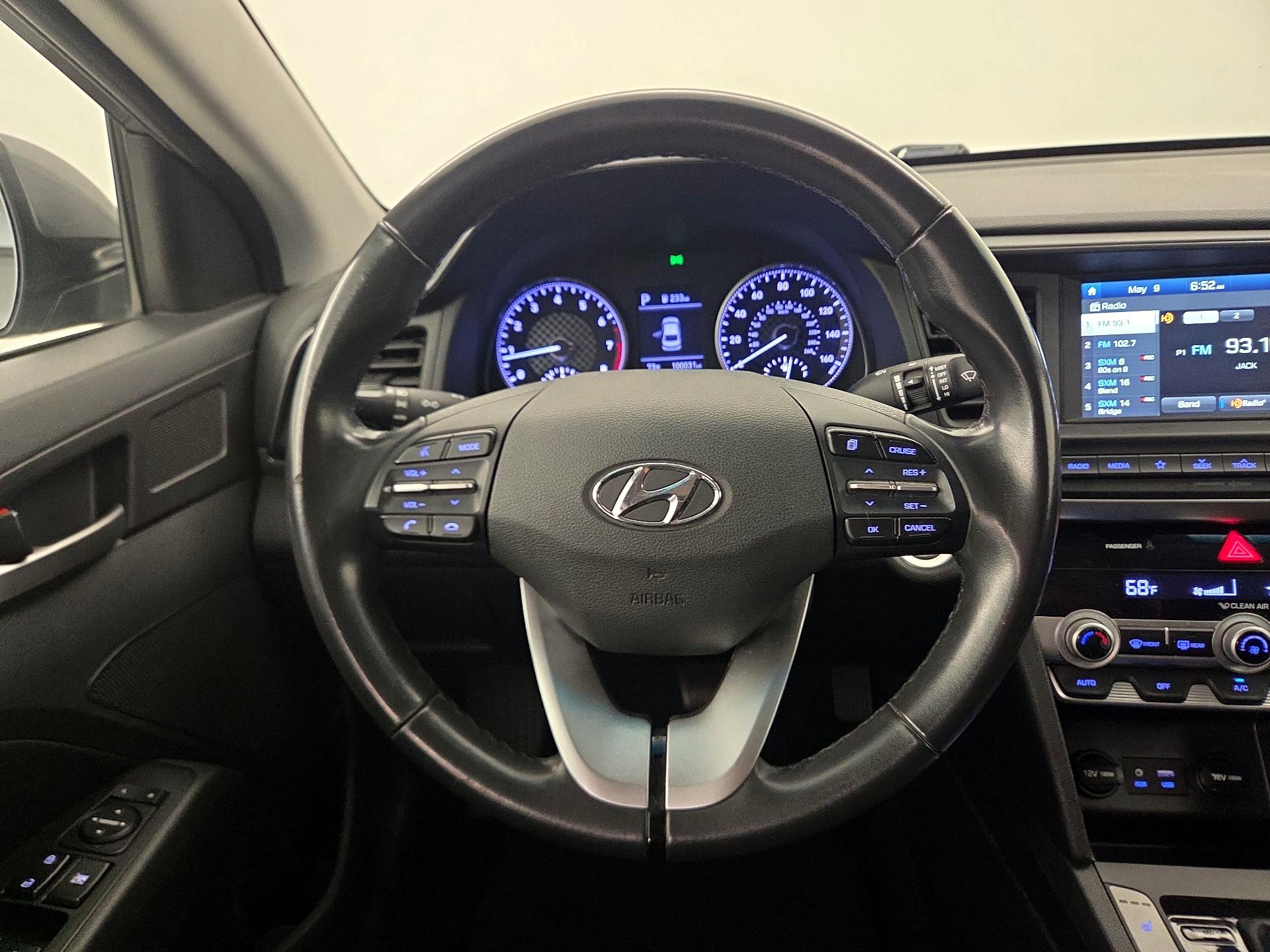 Thumbnail: 2020 Hyundai Elantra - 10