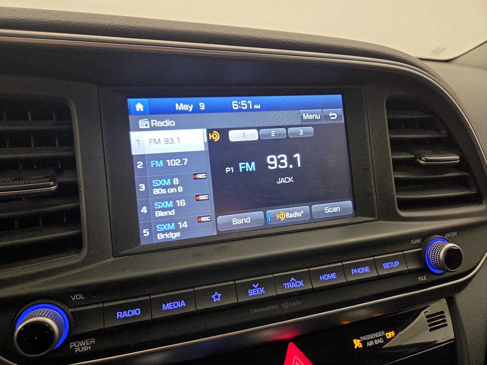 Thumbnail: 2020 Hyundai Elantra - 15