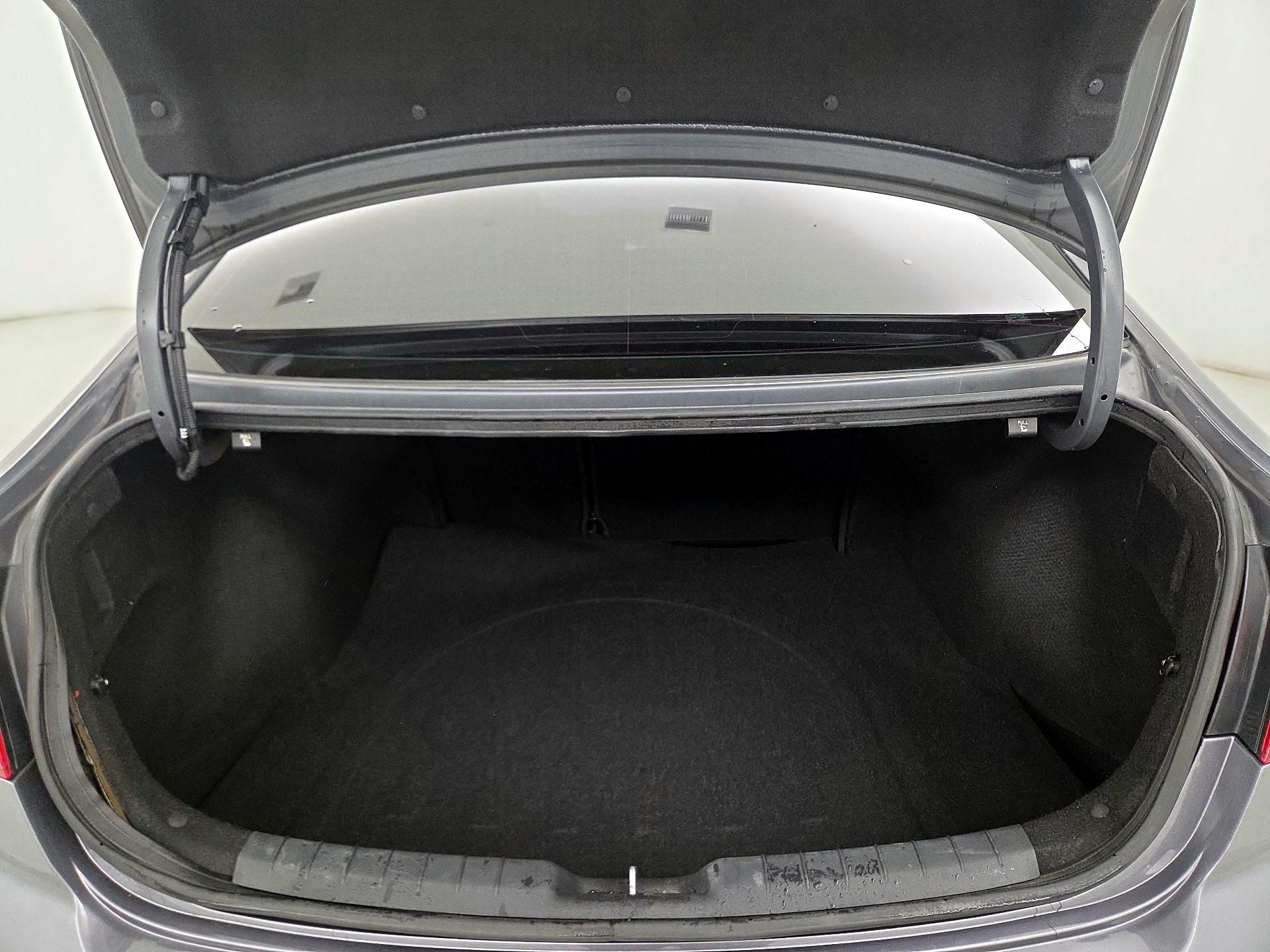 Thumbnail: 2020 Hyundai Elantra - 20