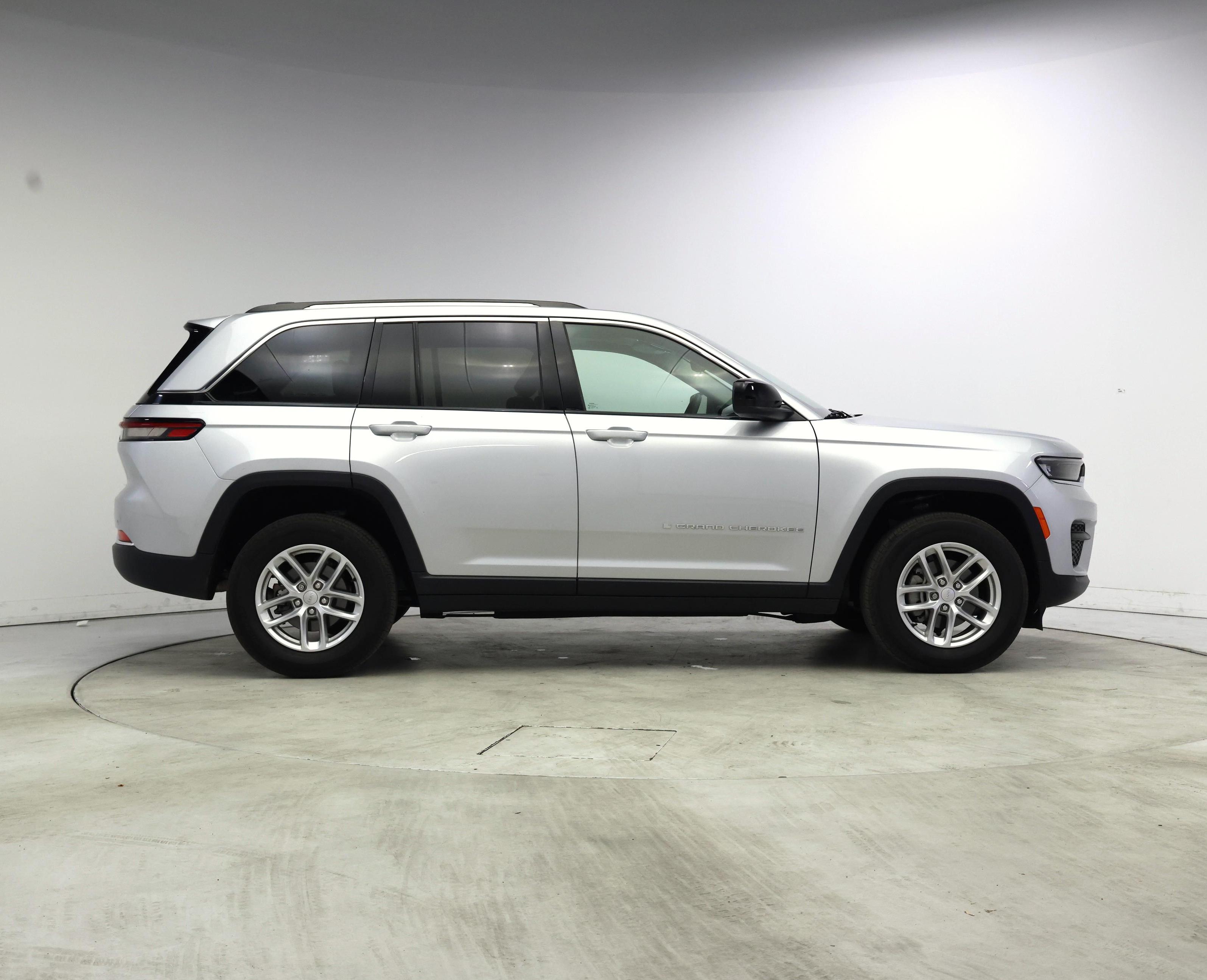 Thumbnail: 2024 Jeep Grand Cherokee - 7