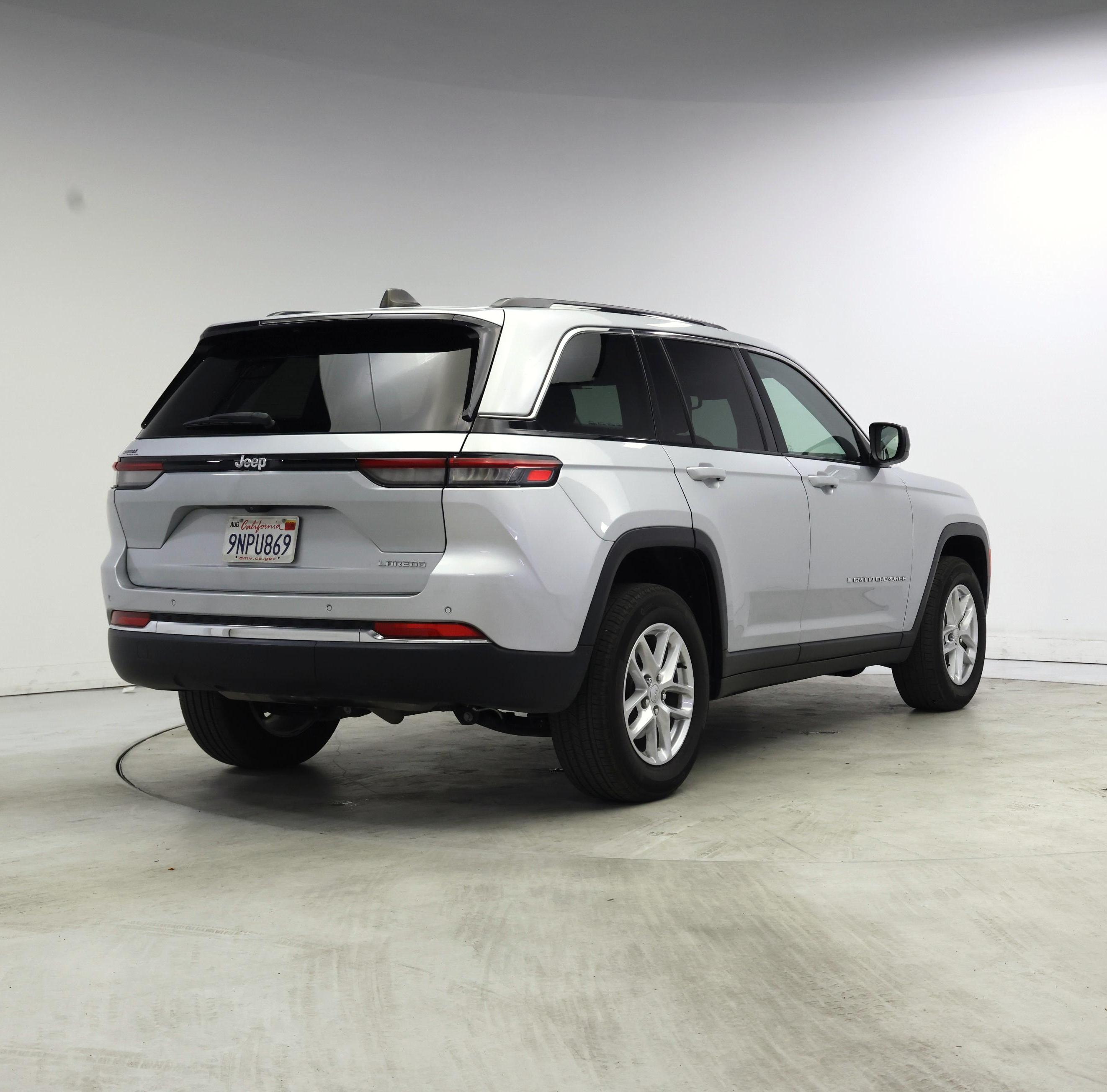 Thumbnail: 2024 Jeep Grand Cherokee - 8