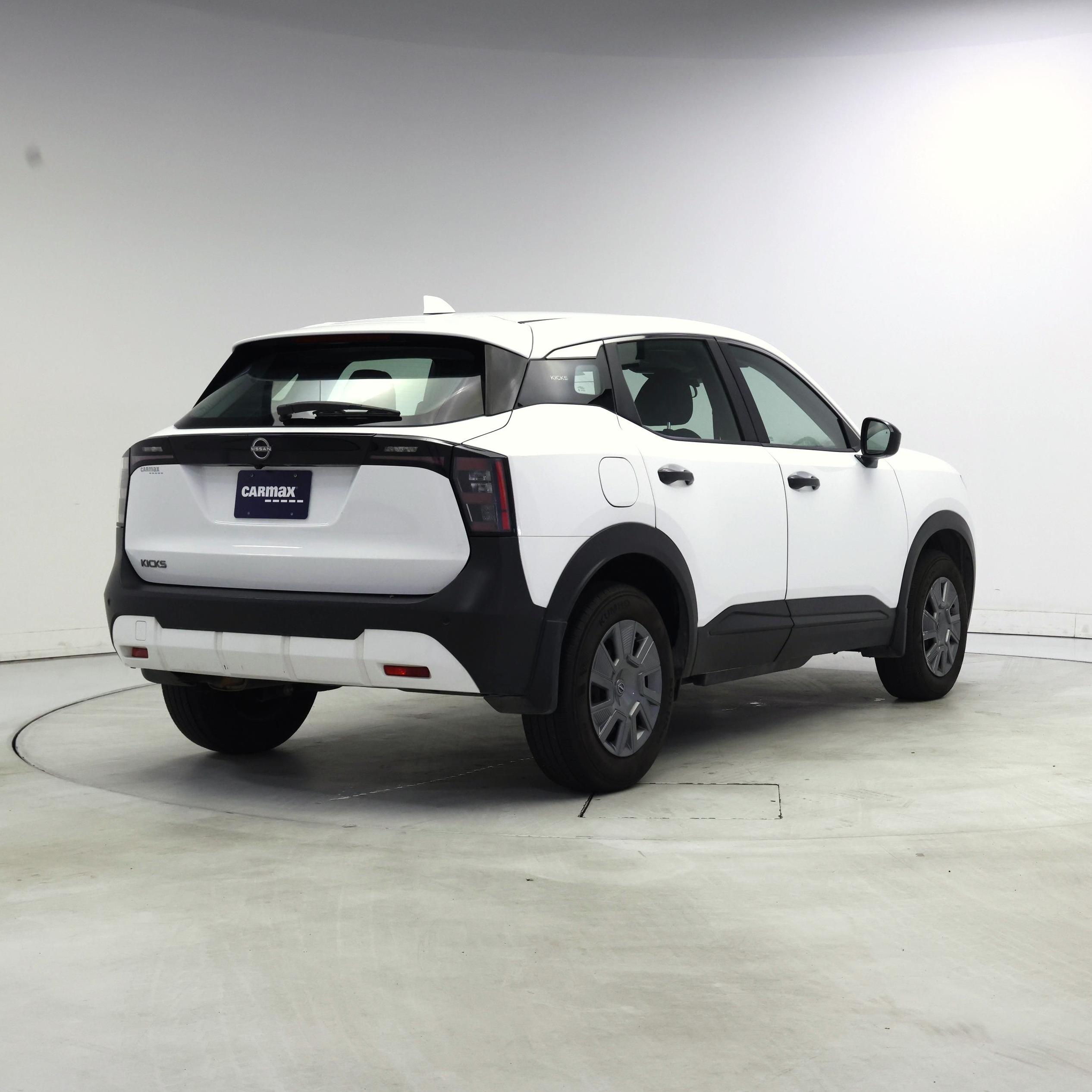 Thumbnail: 2025 Nissan Kicks - 8