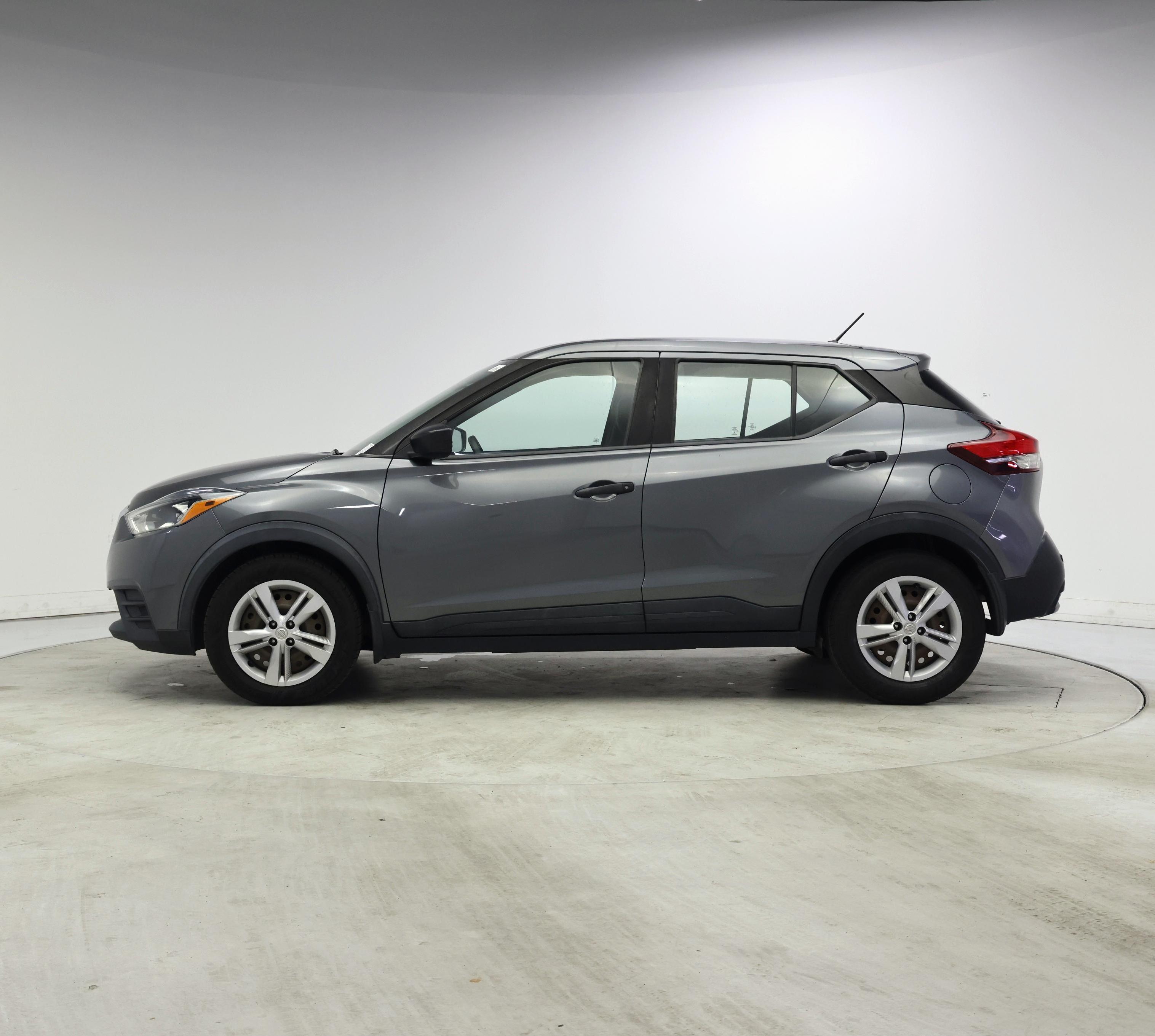 Thumbnail: 2020 Nissan Kicks - 3