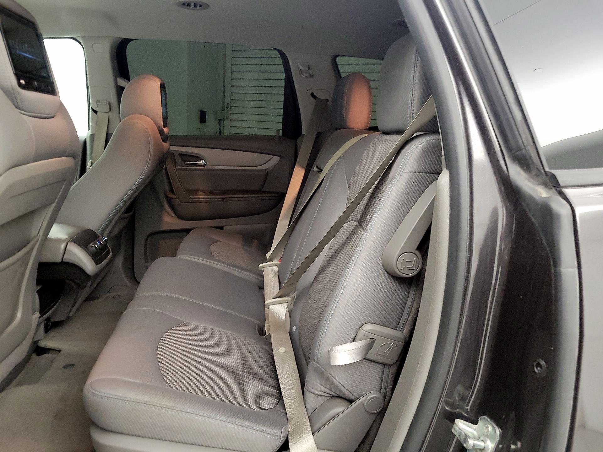 Thumbnail: 2017 Chevrolet Traverse - 19