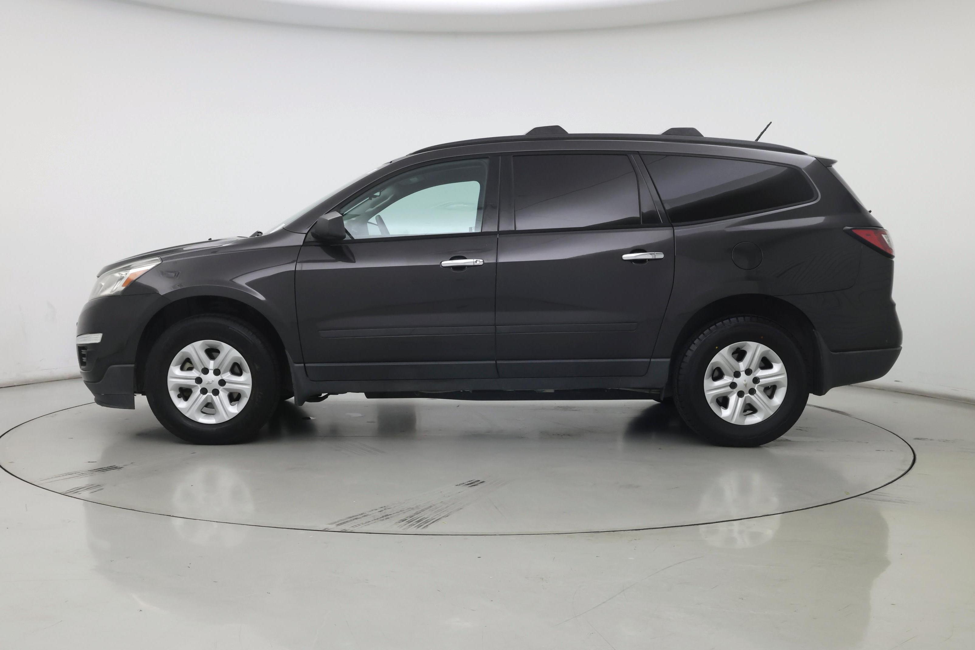 Thumbnail: 2017 Chevrolet Traverse - 3