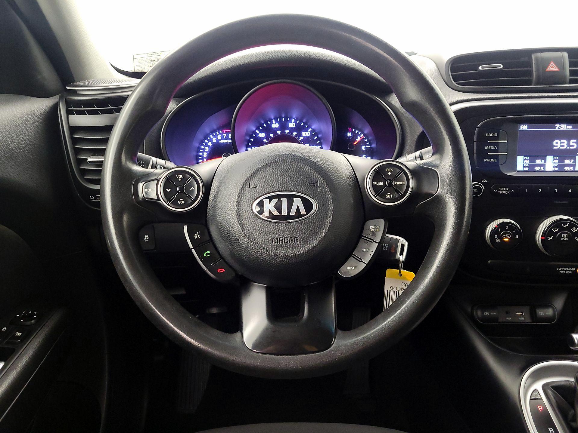 Thumbnail: 2017 Kia Soul - 10