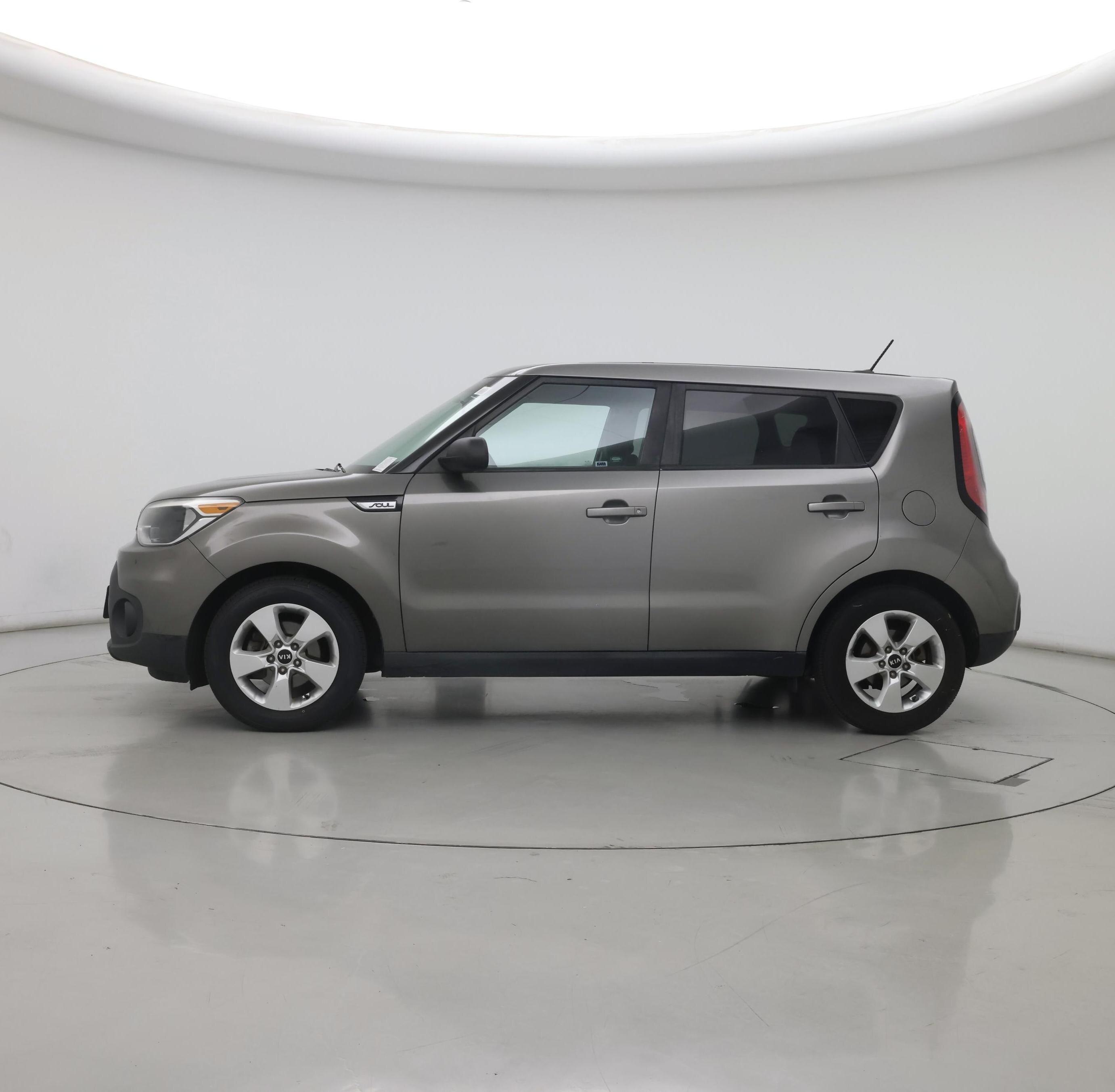 Thumbnail: 2017 Kia Soul - 3