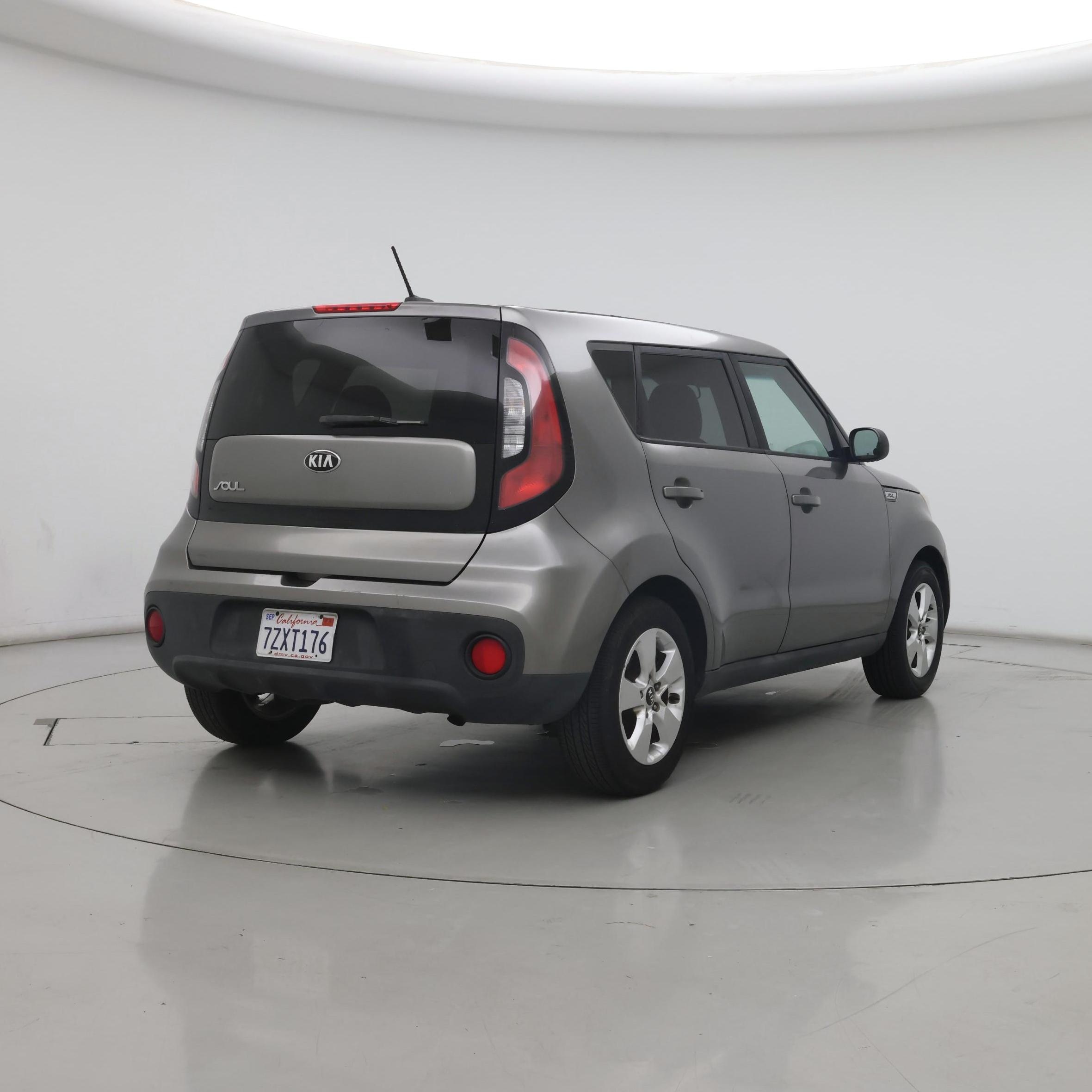 Thumbnail: 2017 Kia Soul - 8