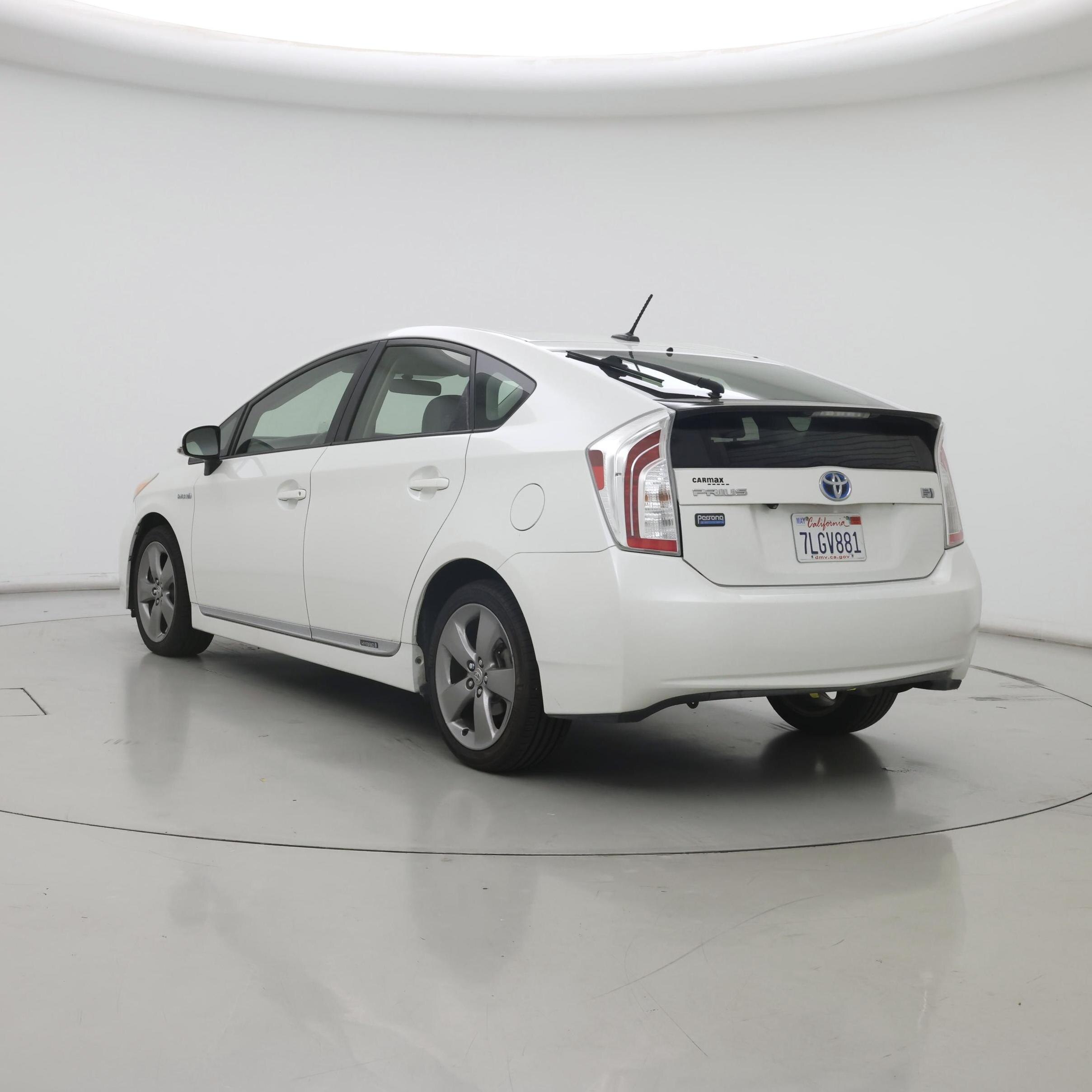 Thumbnail: 2015 Toyota Prius - 2