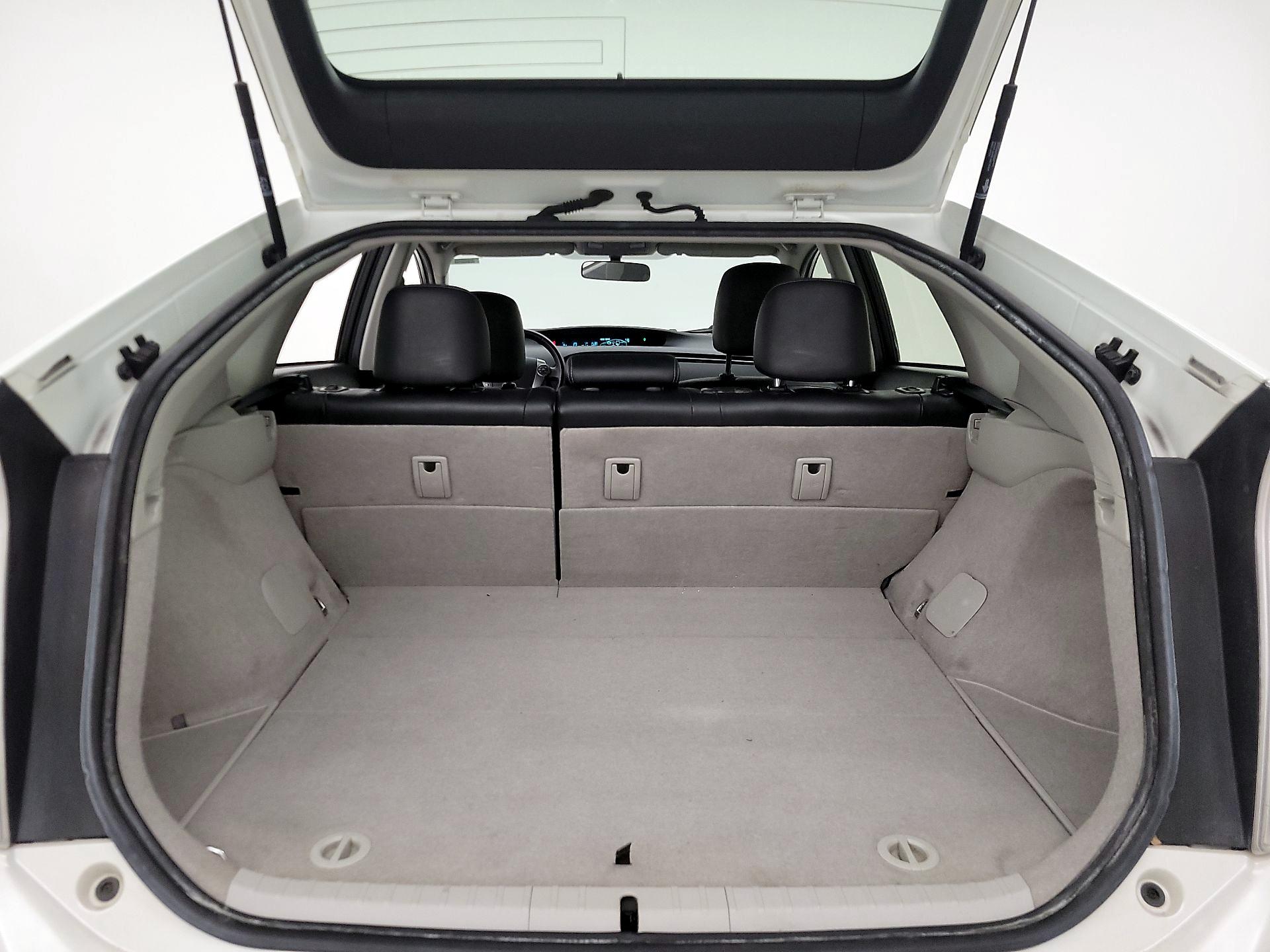Thumbnail: 2015 Toyota Prius - 20