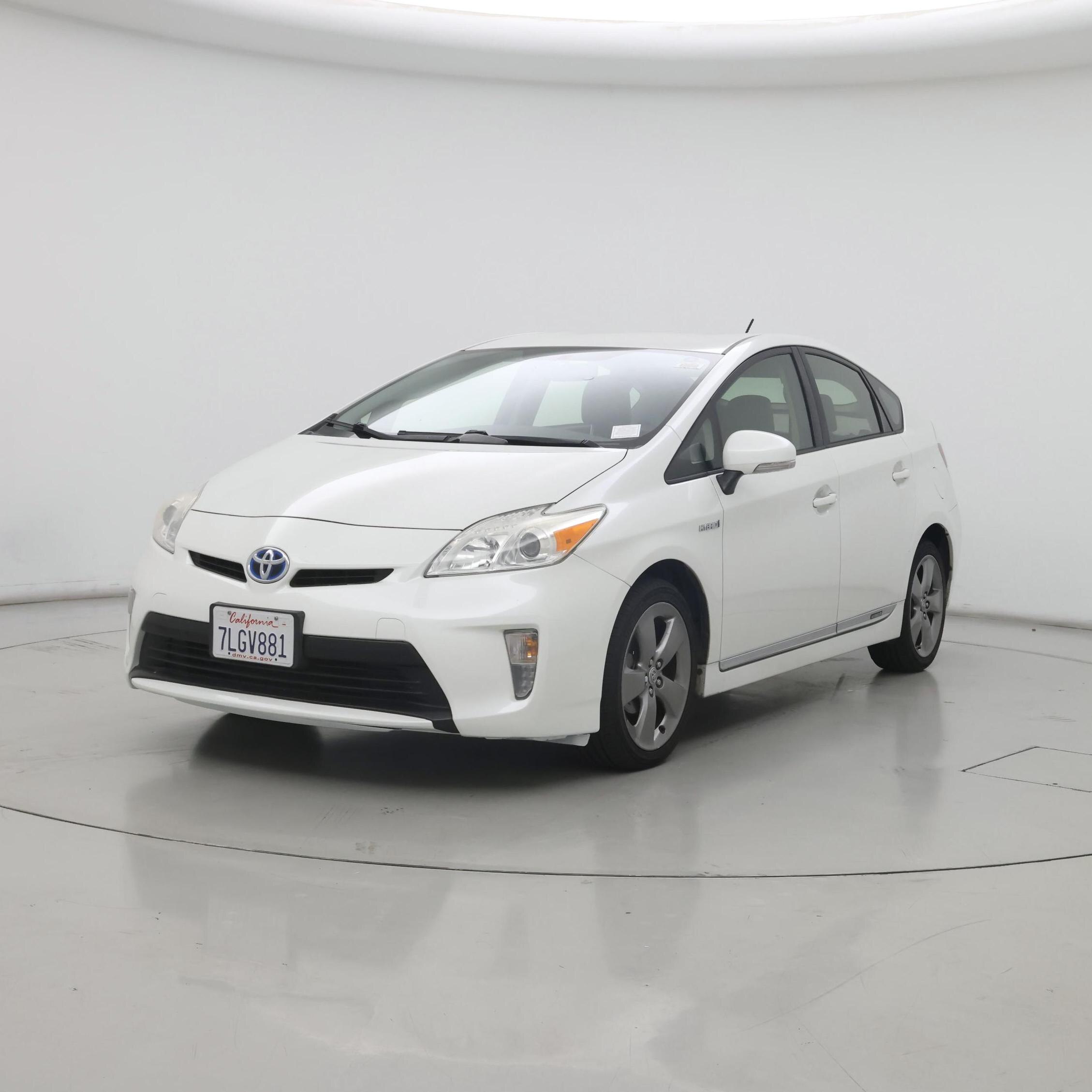 Thumbnail: 2015 Toyota Prius - 4