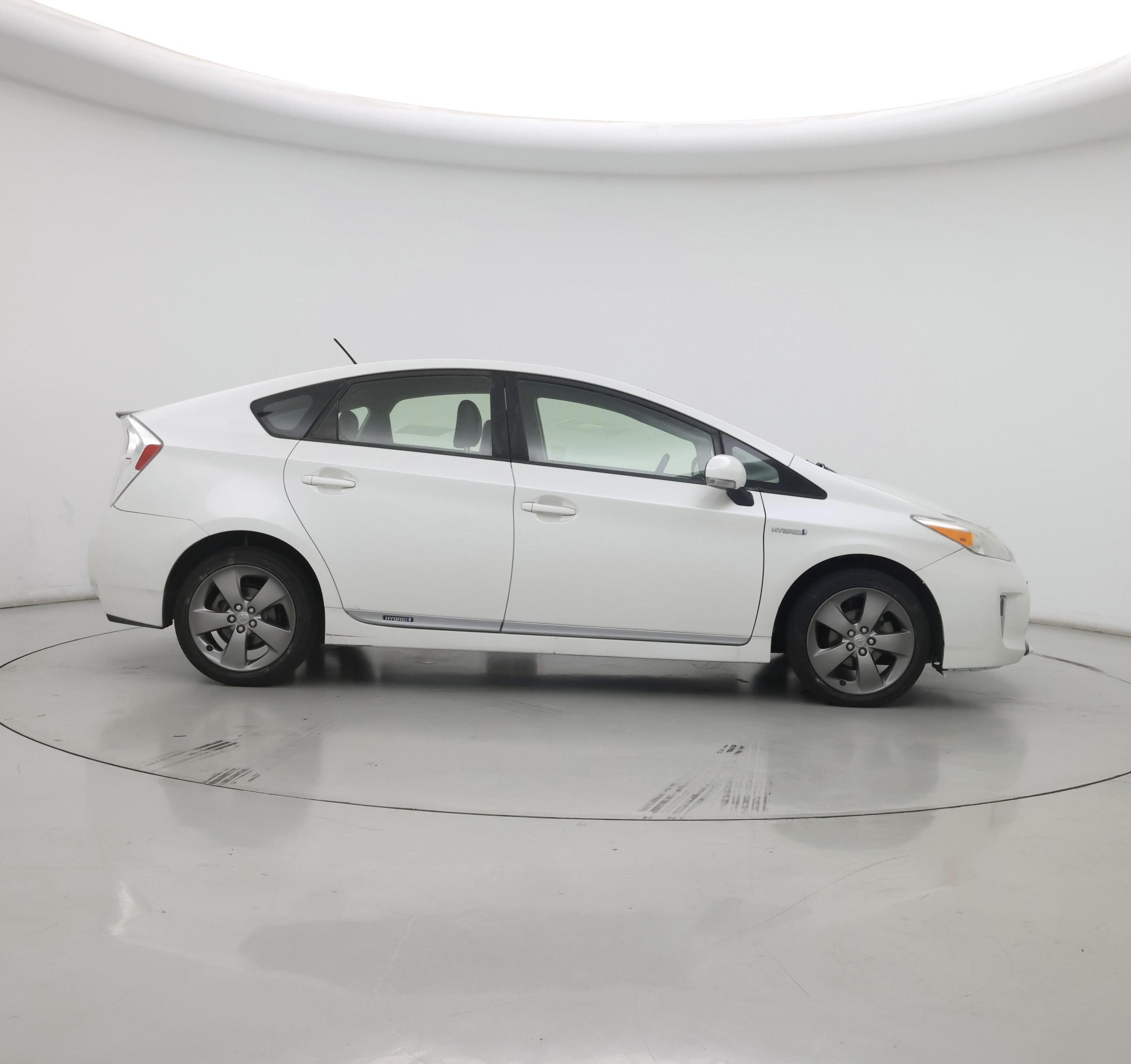 Thumbnail: 2015 Toyota Prius - 7