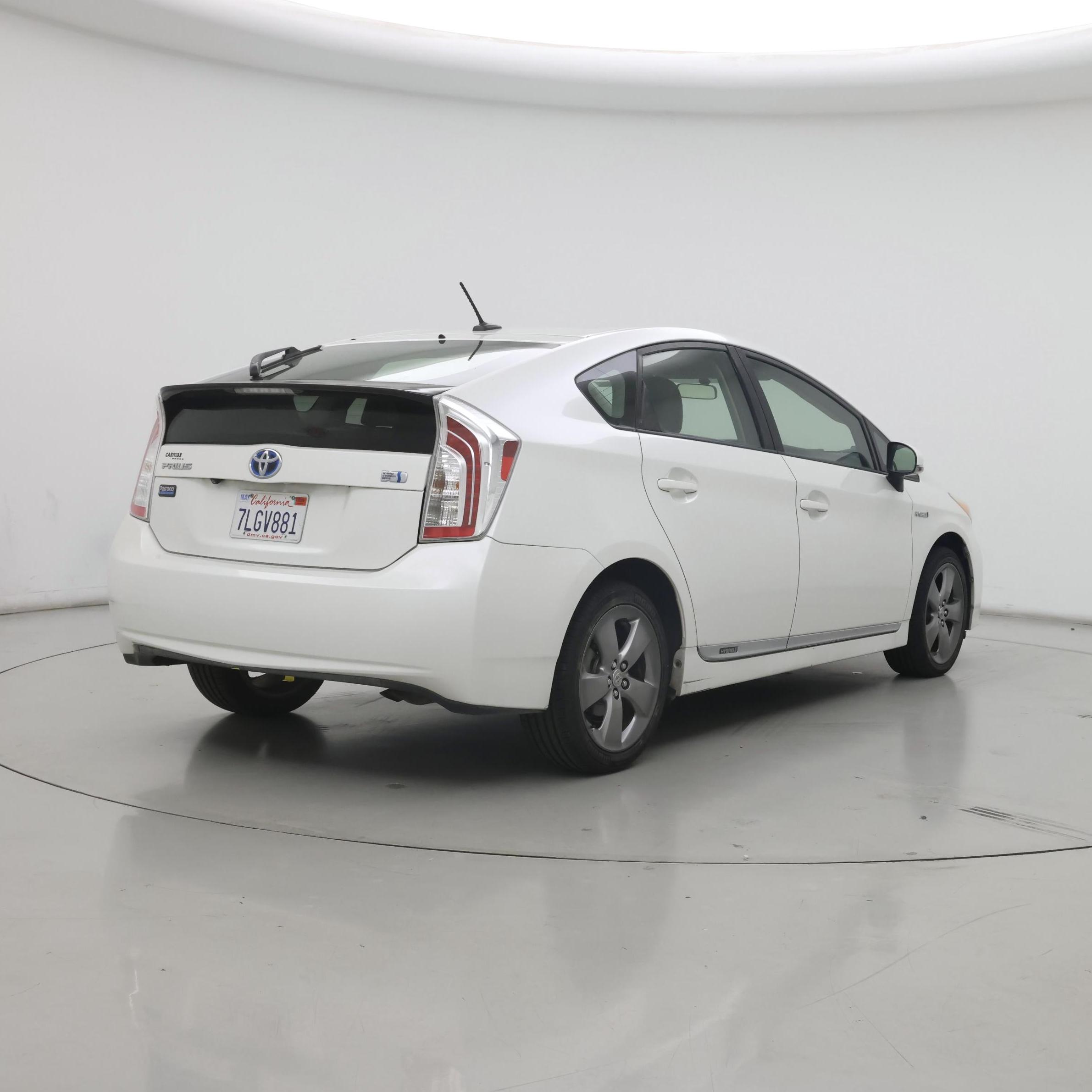 Thumbnail: 2015 Toyota Prius - 8