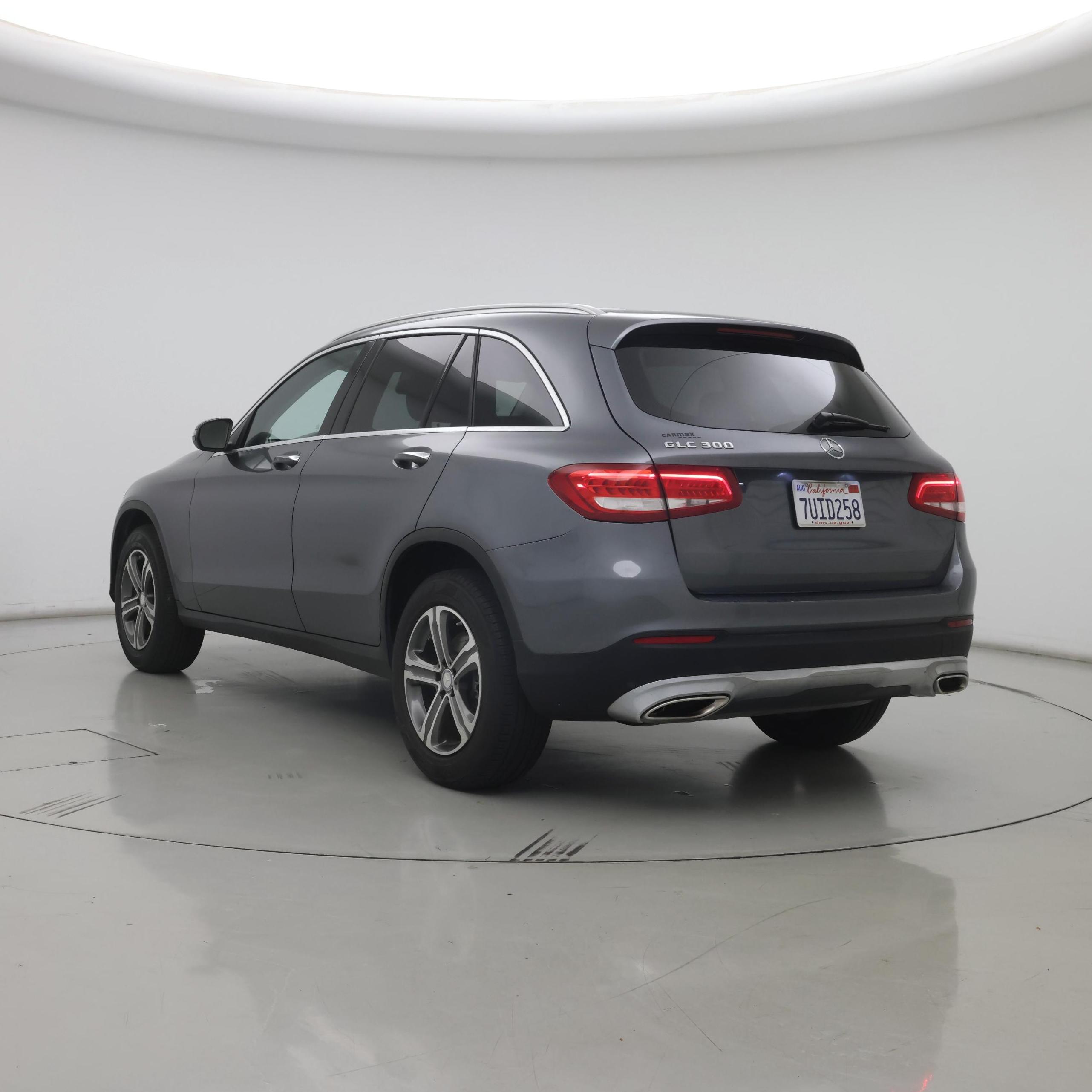 Thumbnail: 2016 Mercedes-Benz GLC - 2