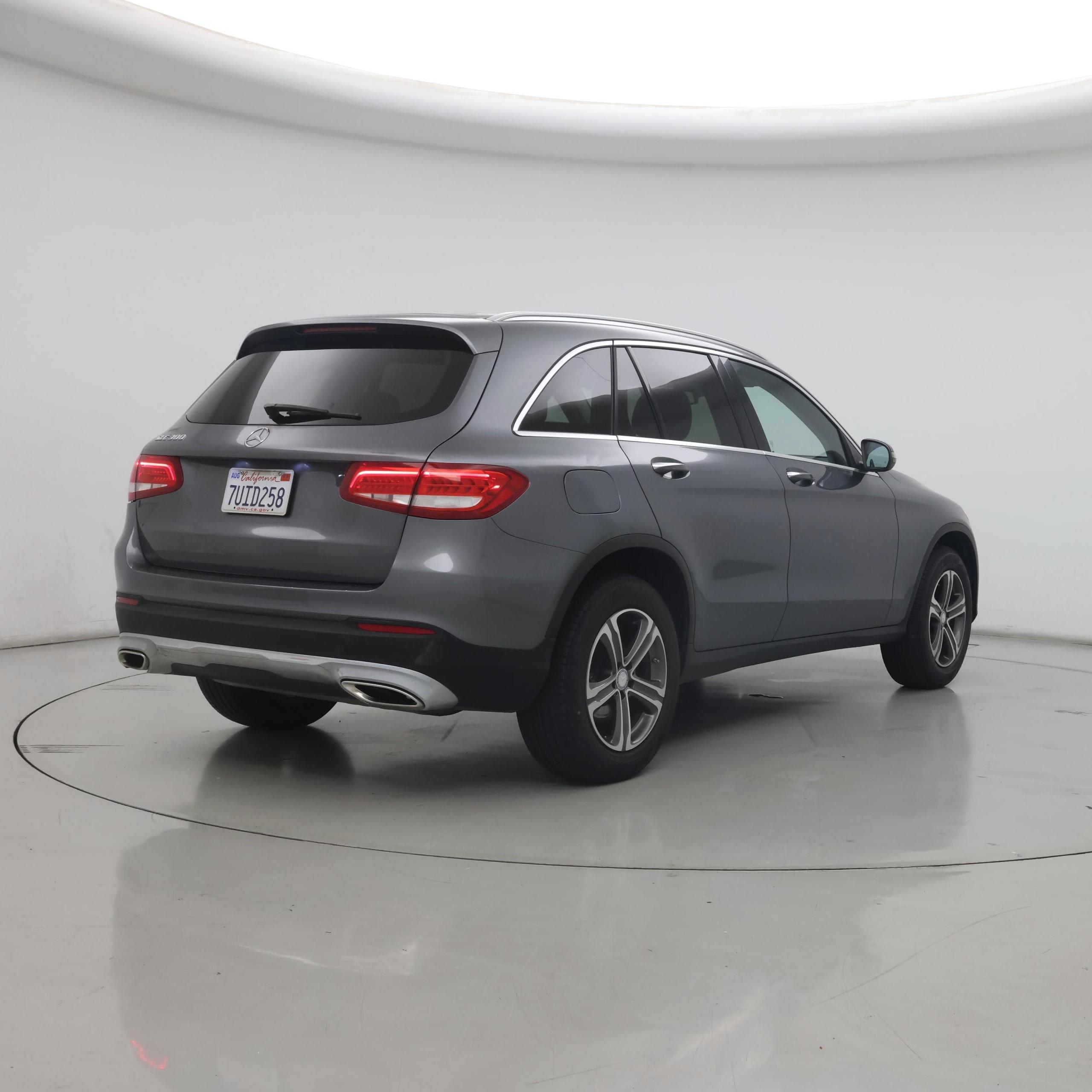 Thumbnail: 2016 Mercedes-Benz GLC - 8