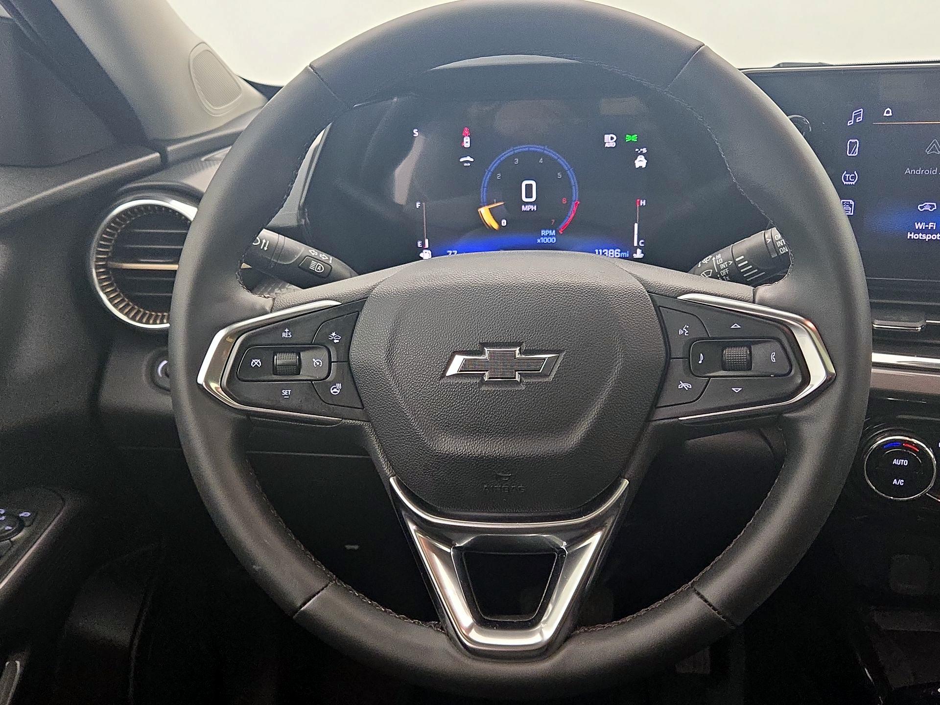 Thumbnail: 2025 Chevrolet Trax - 10