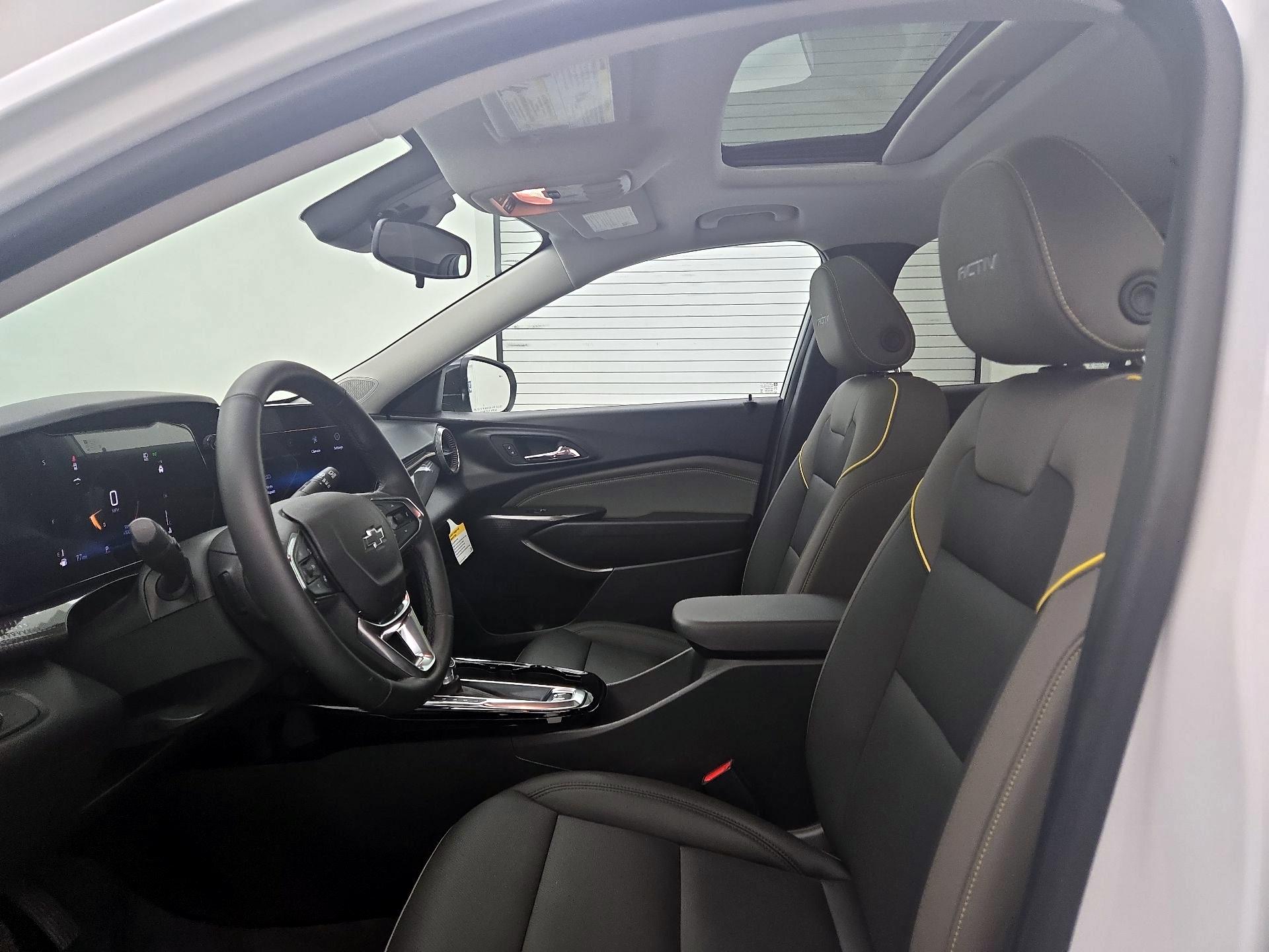 Thumbnail: 2025 Chevrolet Trax - 19
