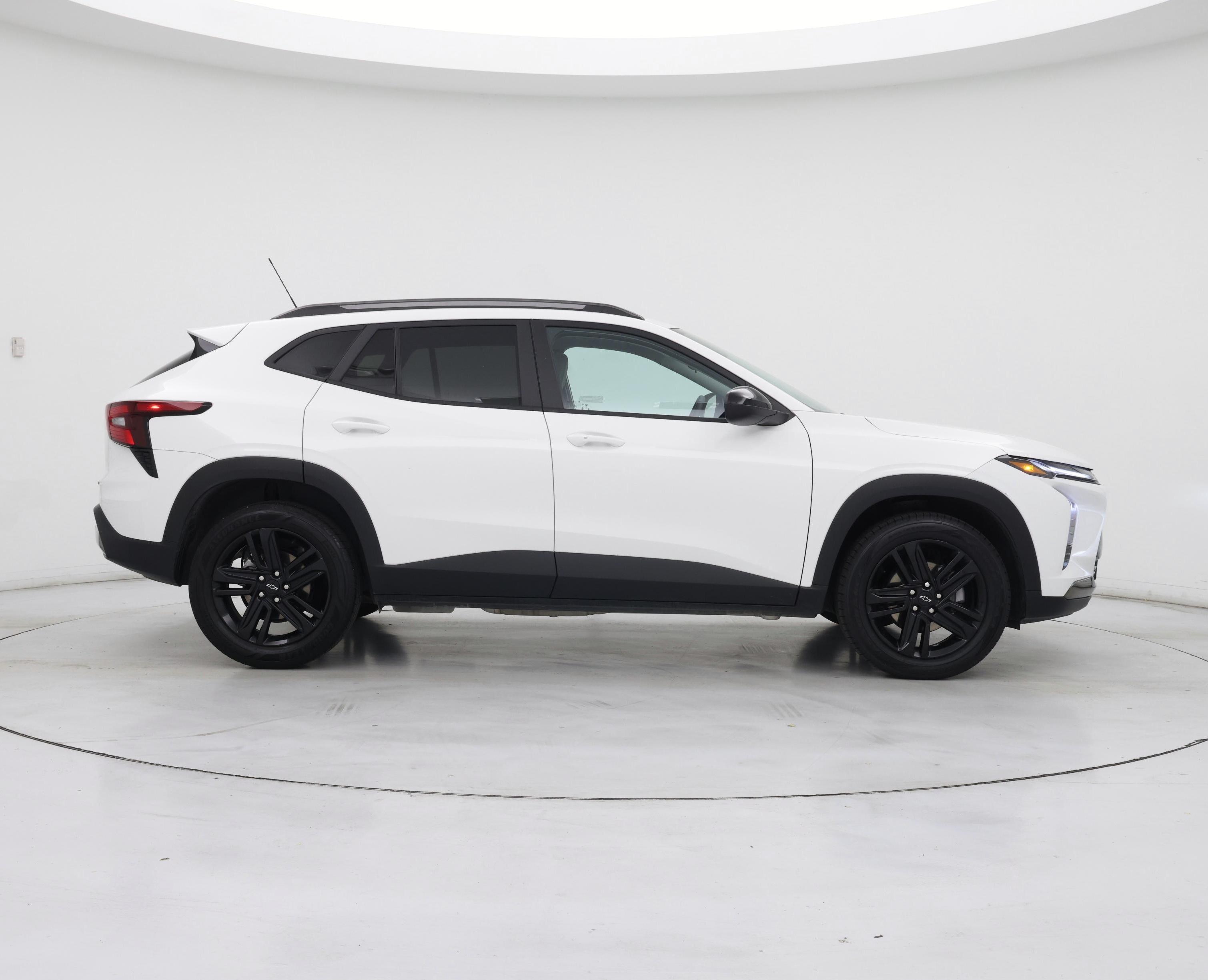 Thumbnail: 2025 Chevrolet Trax - 7