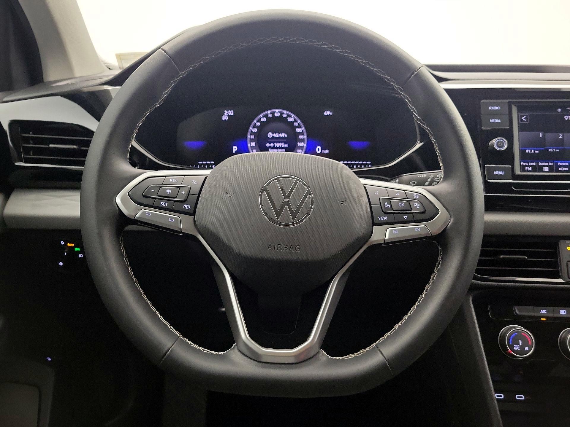 Thumbnail: 2024 Volkswagen Taos - 10