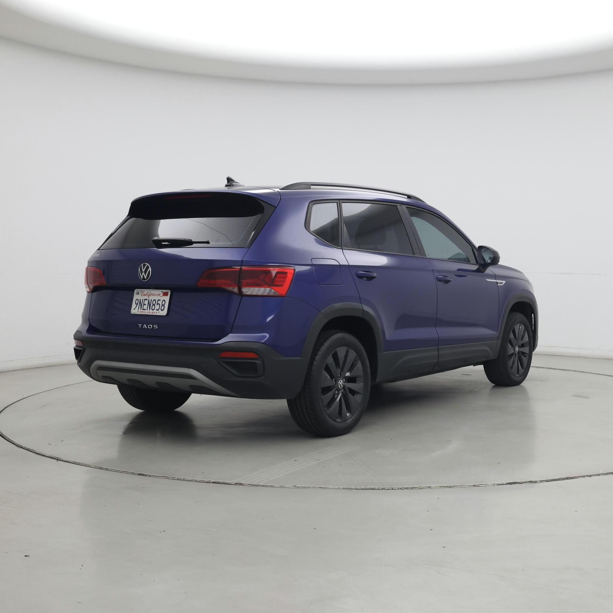 Thumbnail: 2024 Volkswagen Taos - 8