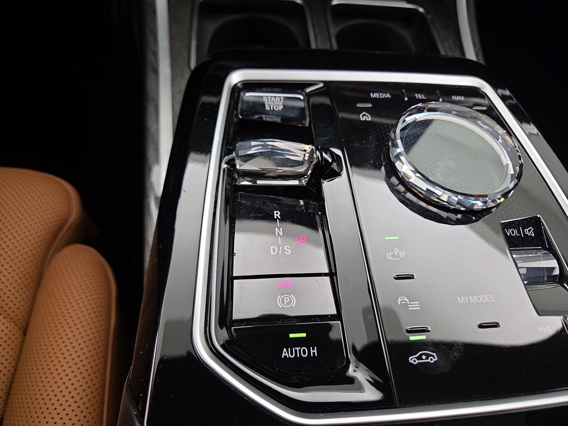 Thumbnail: 2023 BMW 7 Series - 17