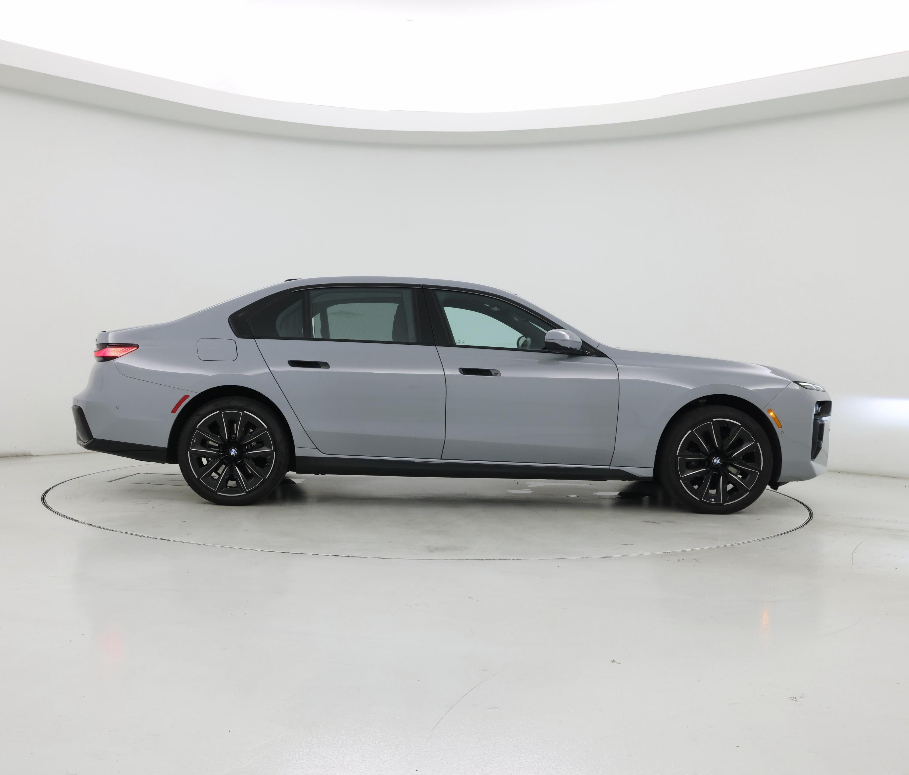 Thumbnail: 2023 BMW 7 Series - 7