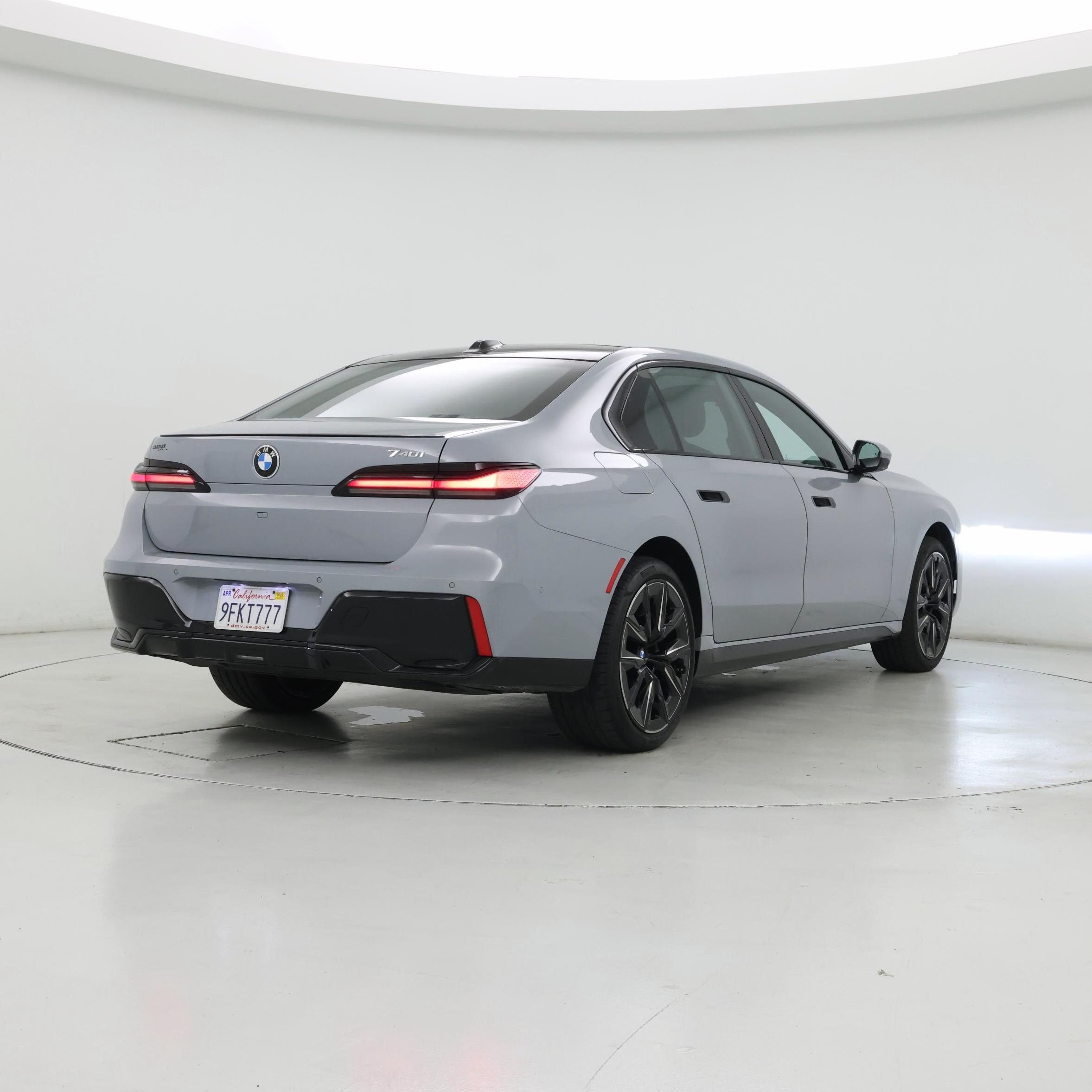 Thumbnail: 2023 BMW 7 Series - 8
