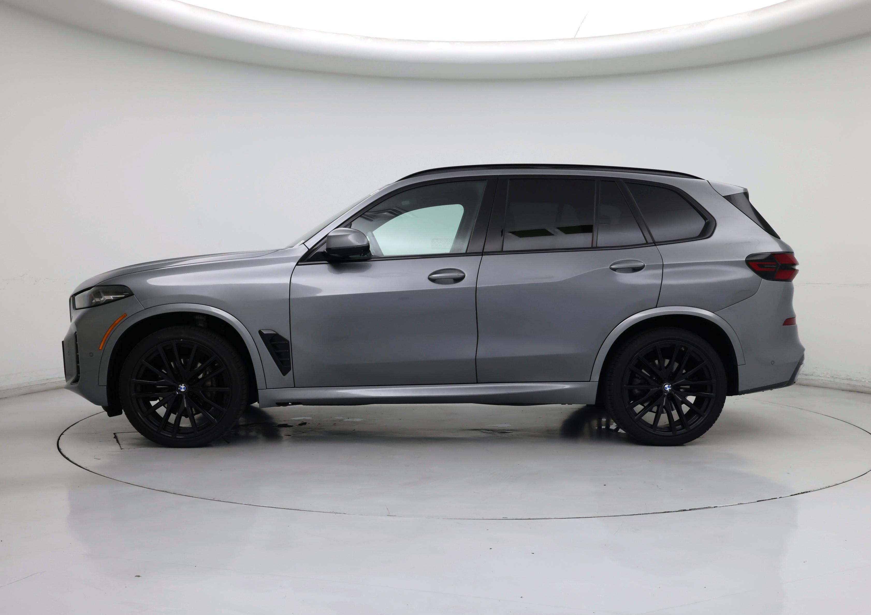Thumbnail: 2024 BMW X5 - 3