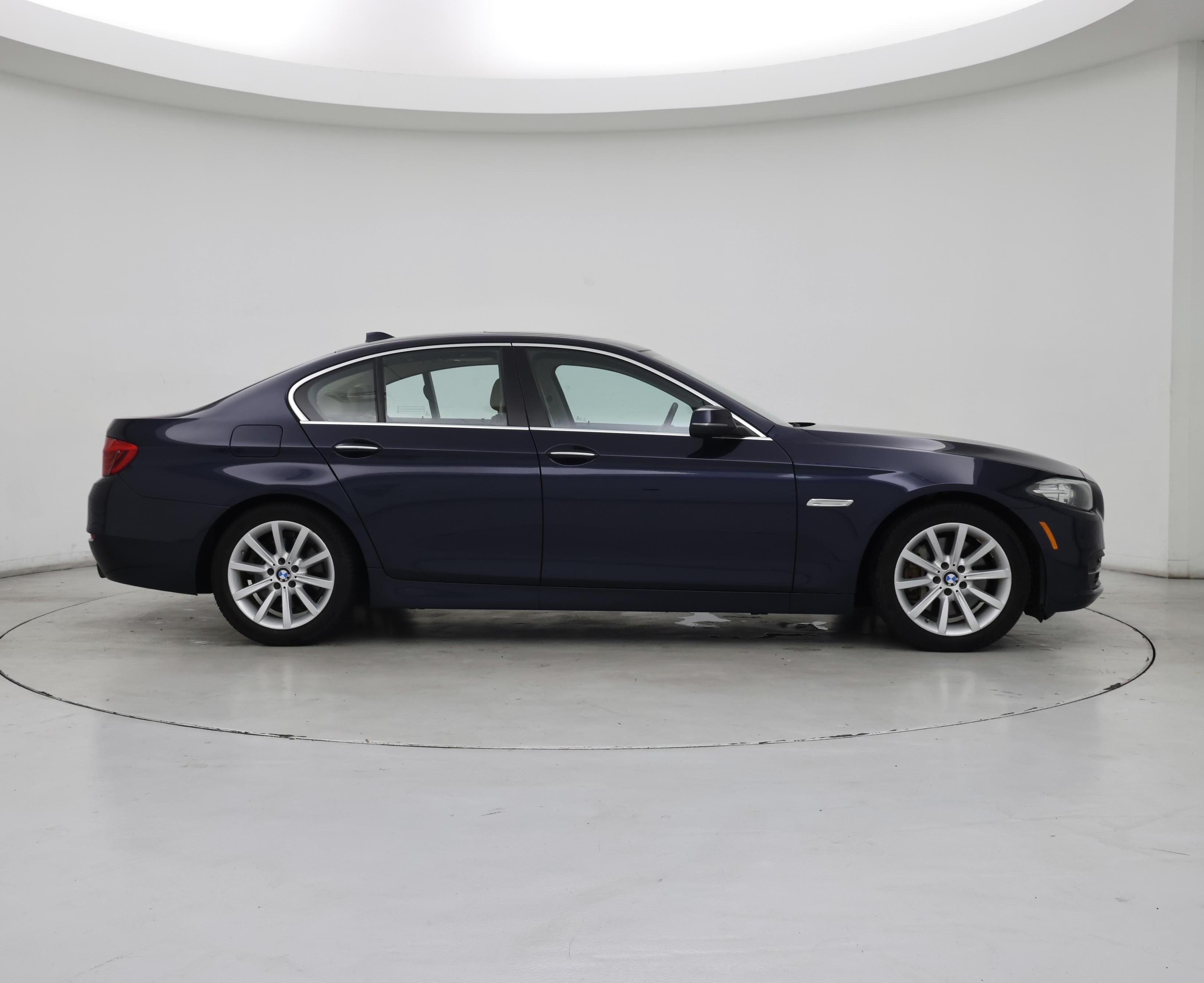 Thumbnail: 2014 BMW 5 Series - 7