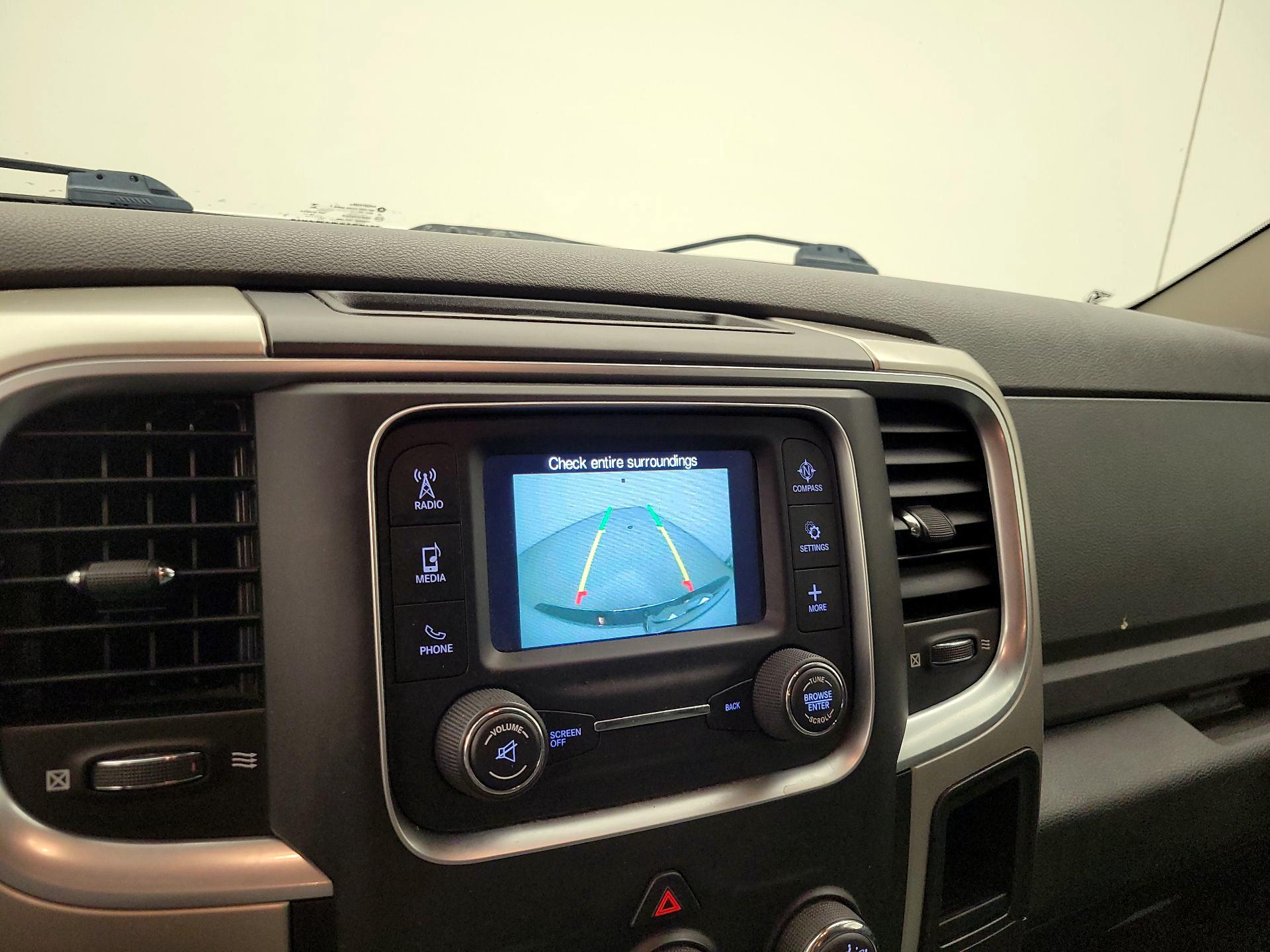 Thumbnail: 2019 RAM 1500 Classic - 14