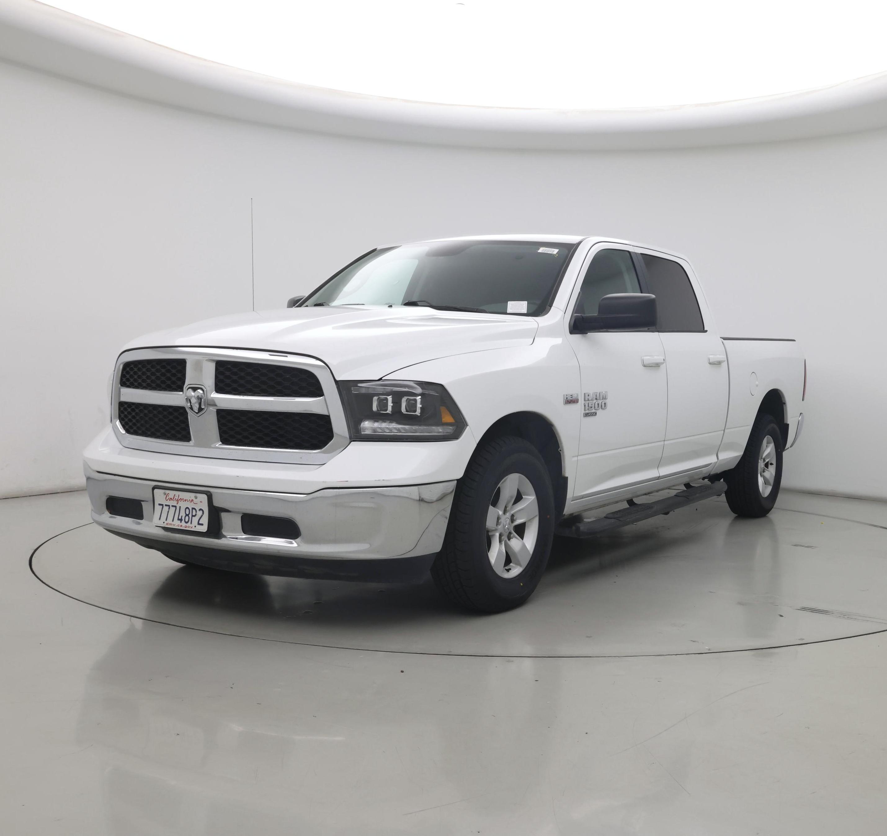 Thumbnail: 2019 RAM 1500 Classic - 4