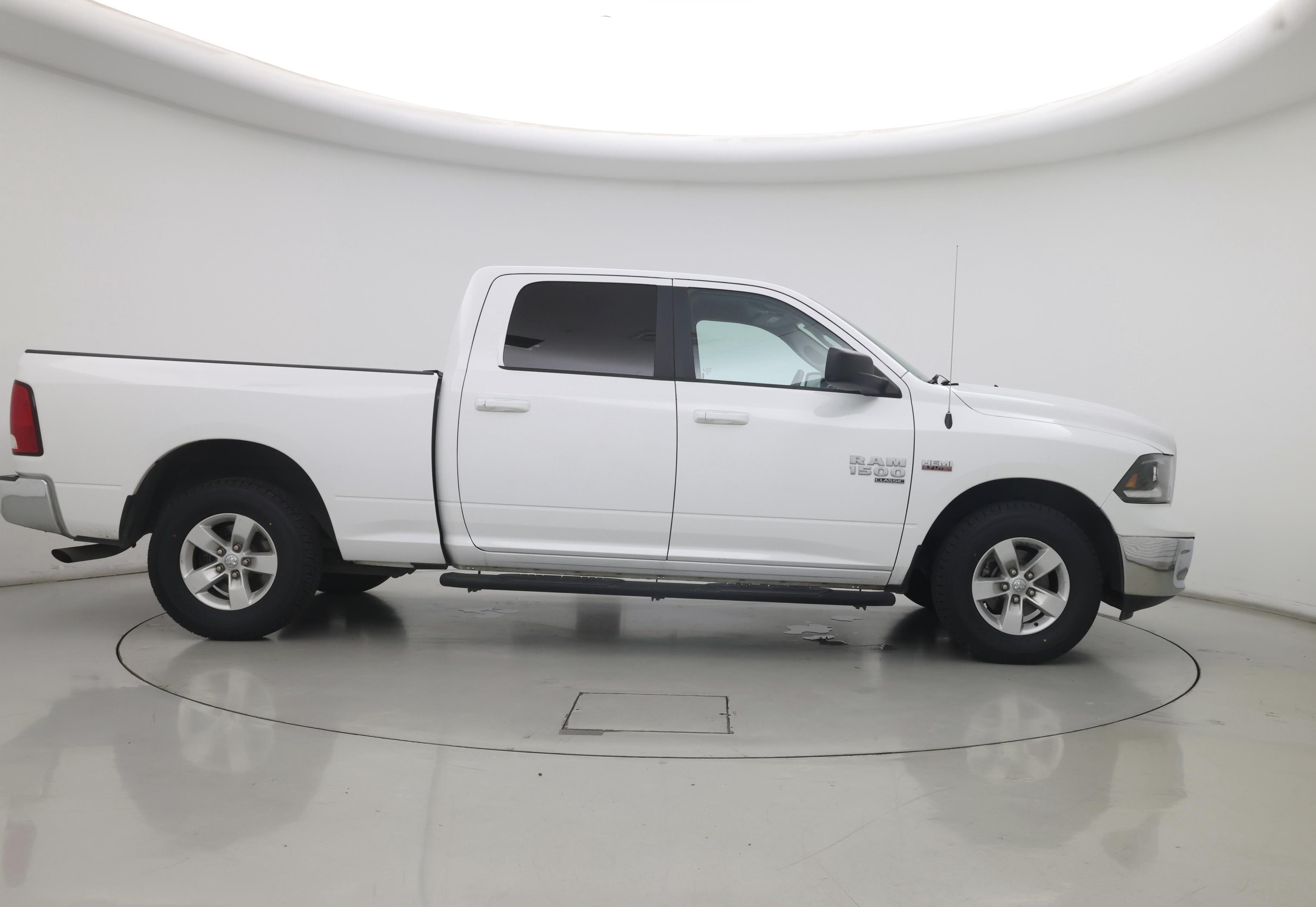Thumbnail: 2019 RAM 1500 Classic - 7