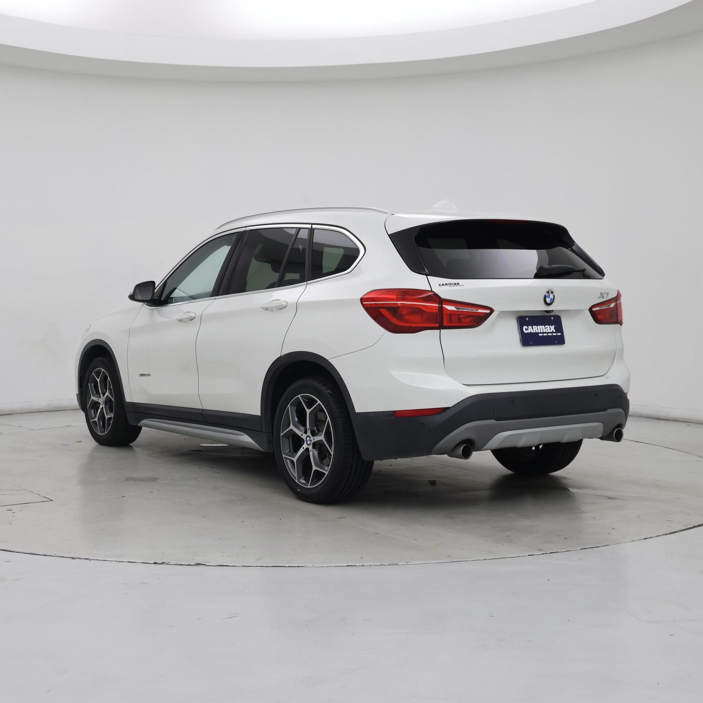 Thumbnail: 2017 BMW X1 - 2