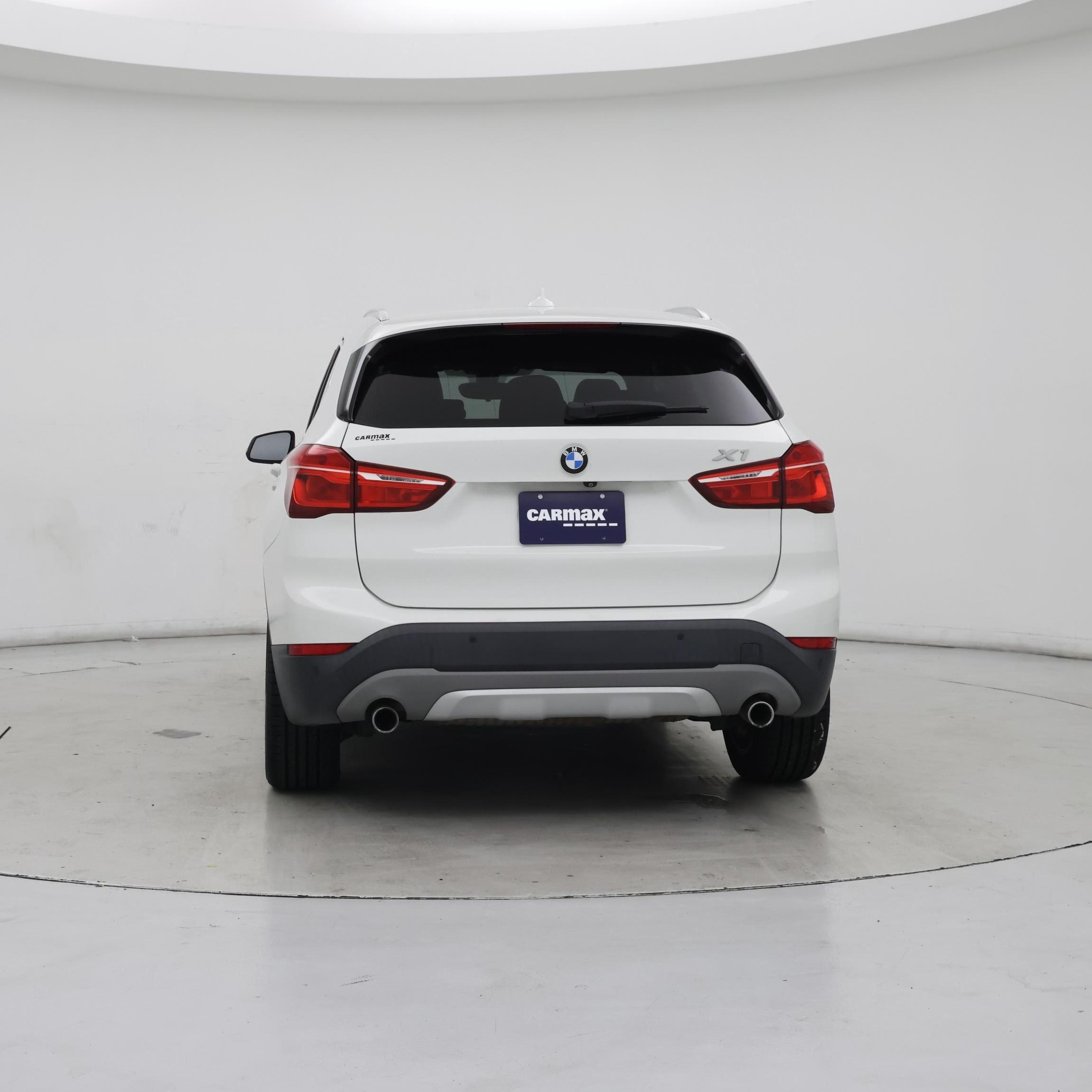 Thumbnail: 2017 BMW X1 - 6