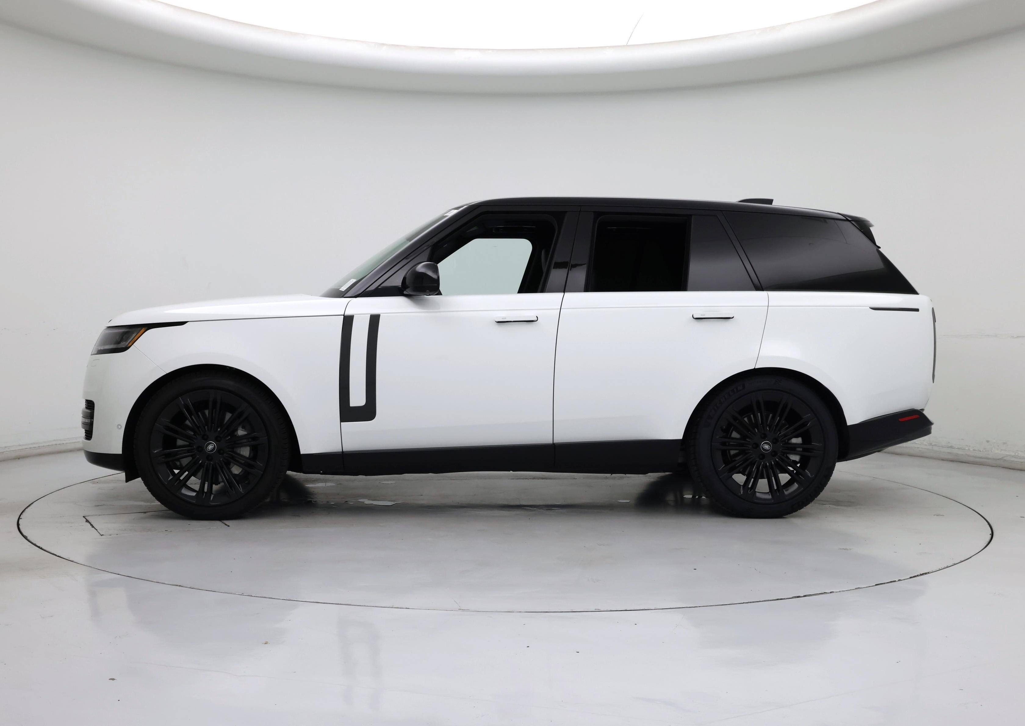 Thumbnail: 2024 Land Rover Range Rover - 3
