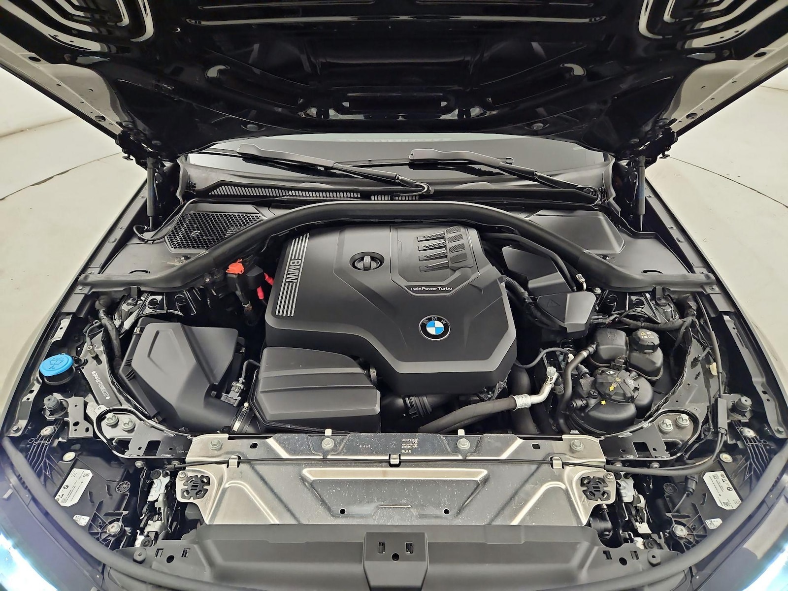 2024 BMW 3 Series 330i - Photo 21
