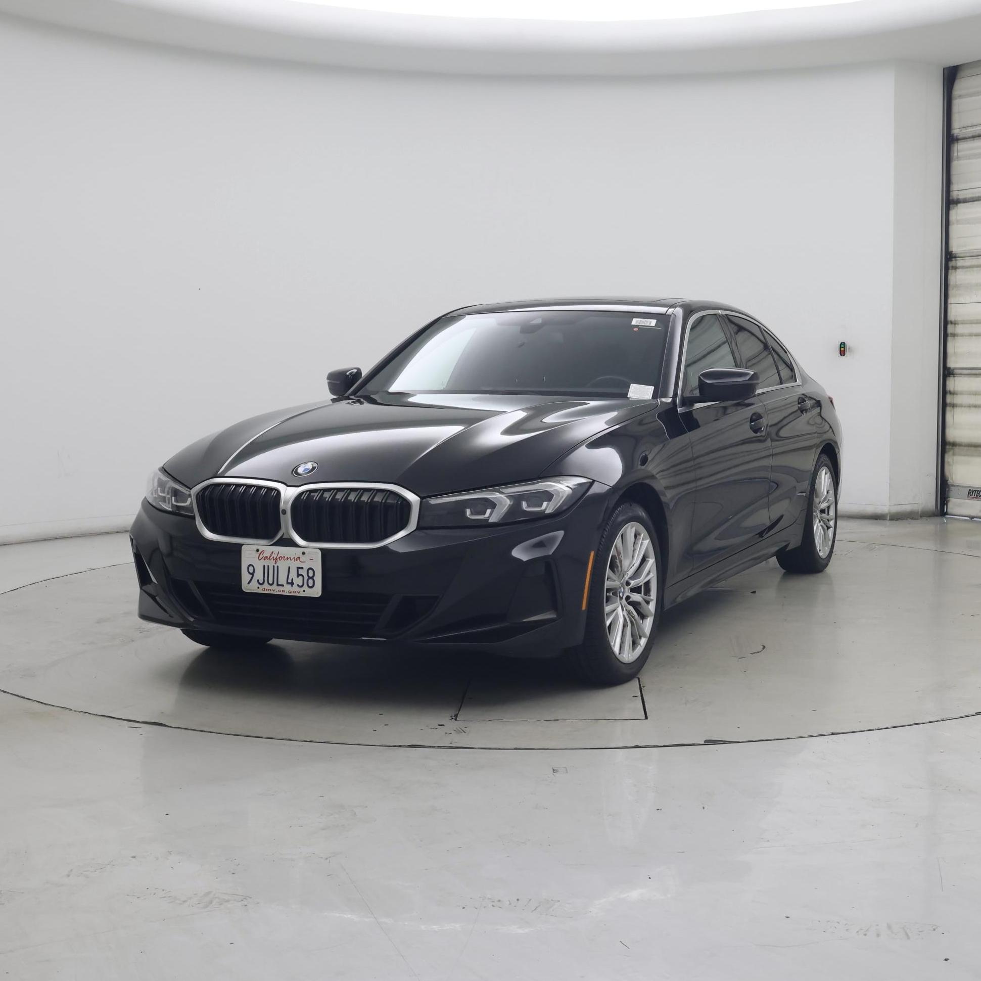 Thumbnail: 2024 BMW 3 Series - 4