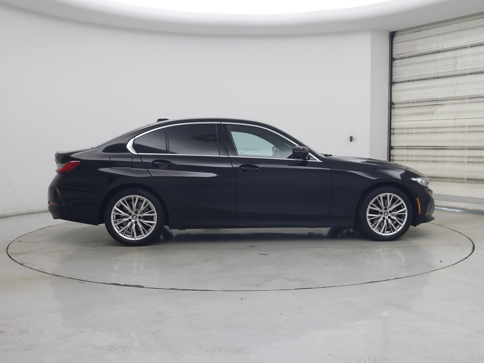 2024 BMW 3 Series 330i - Photo 8