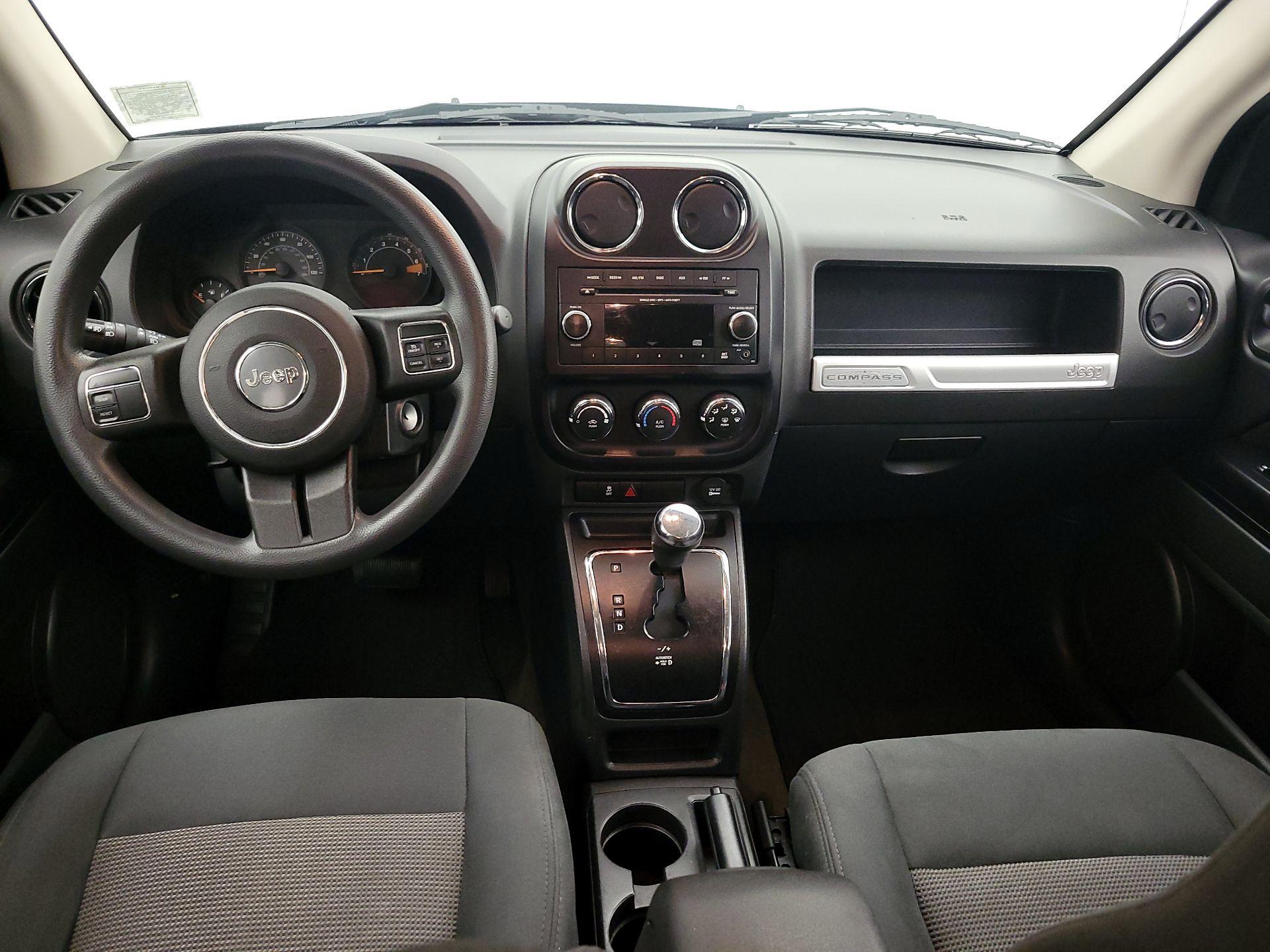 Thumbnail: 2015 Jeep Compass - 9