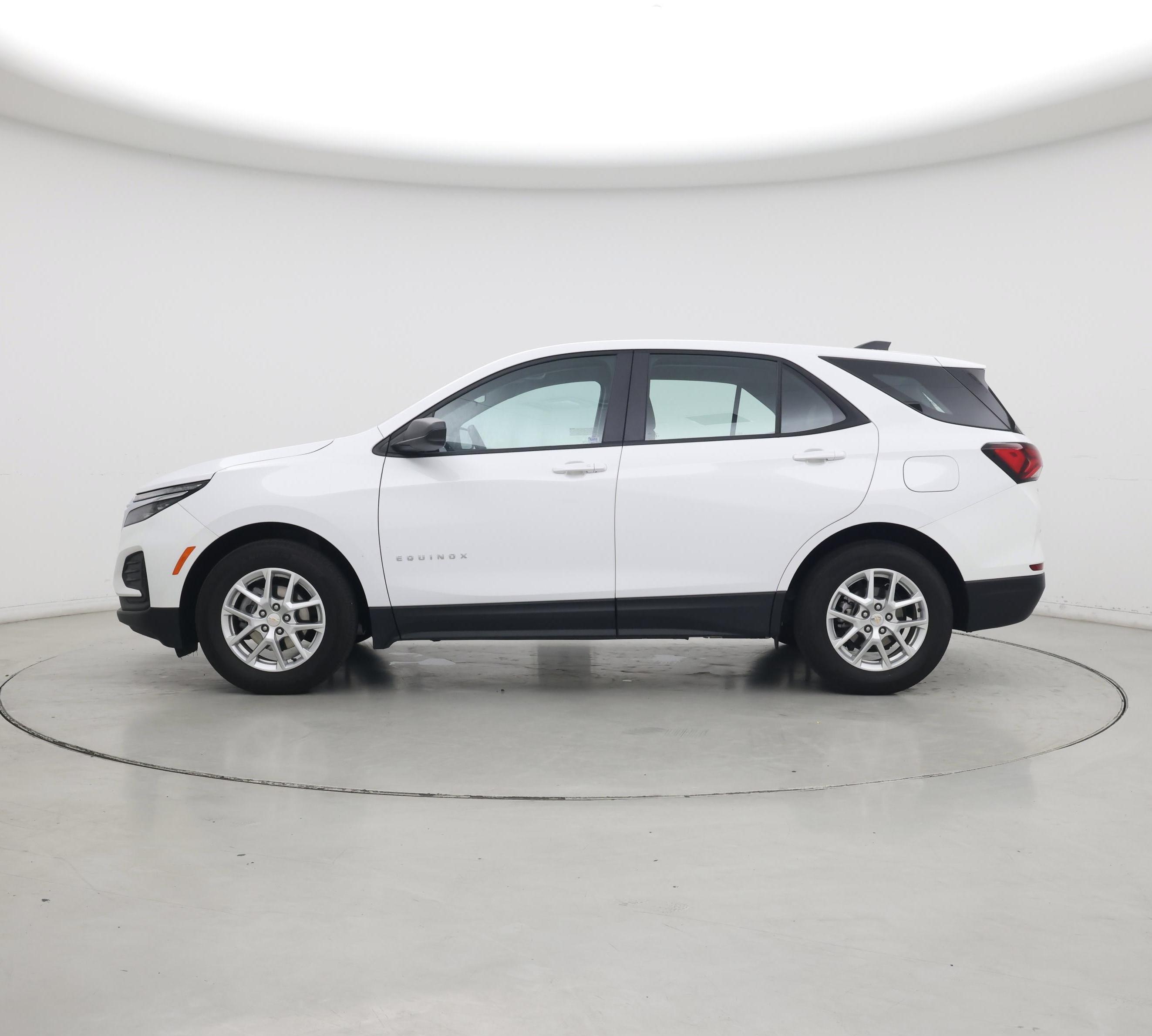 Thumbnail: 2023 Chevrolet Equinox - 3