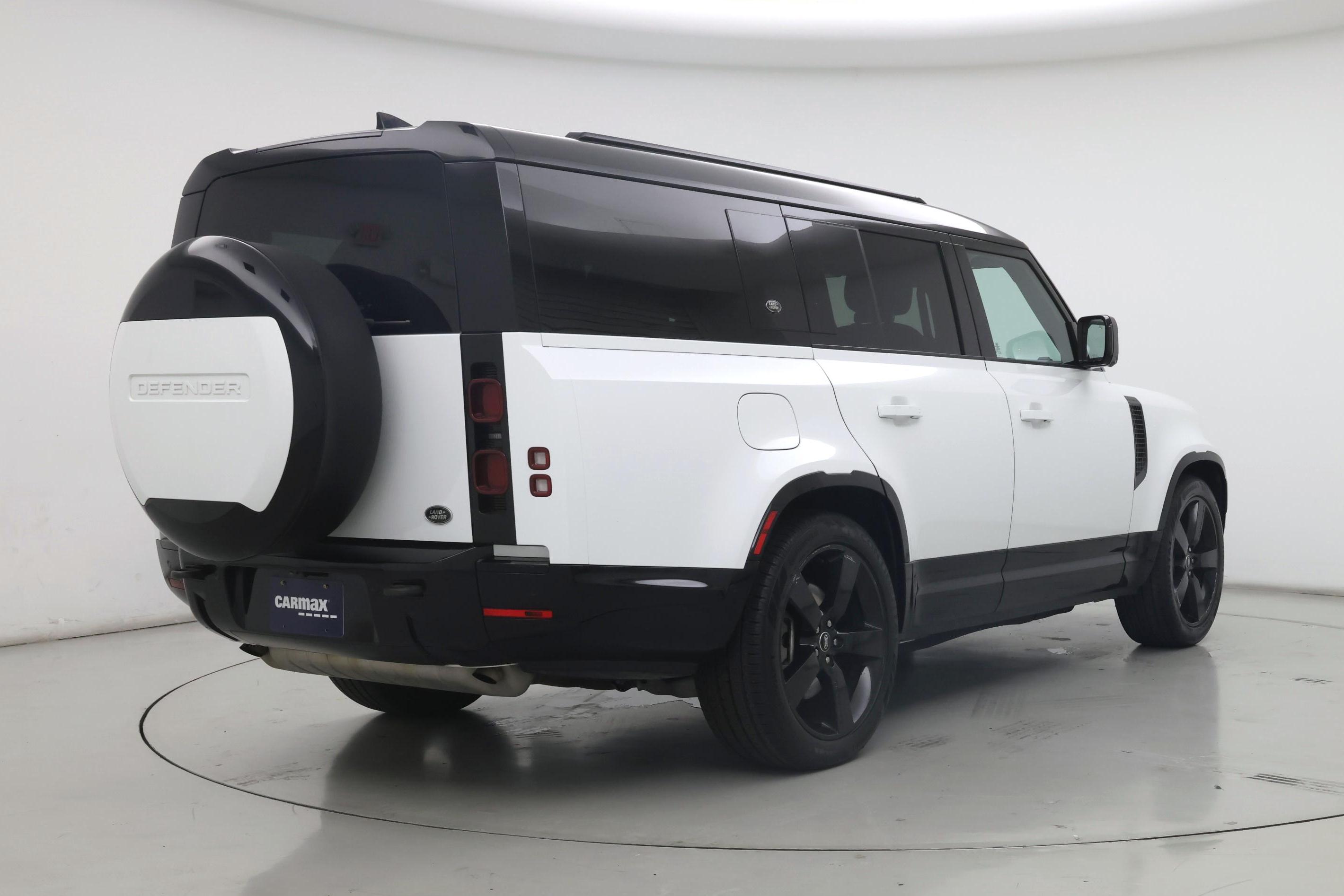 Thumbnail: 2023 Land Rover Defender - 8
