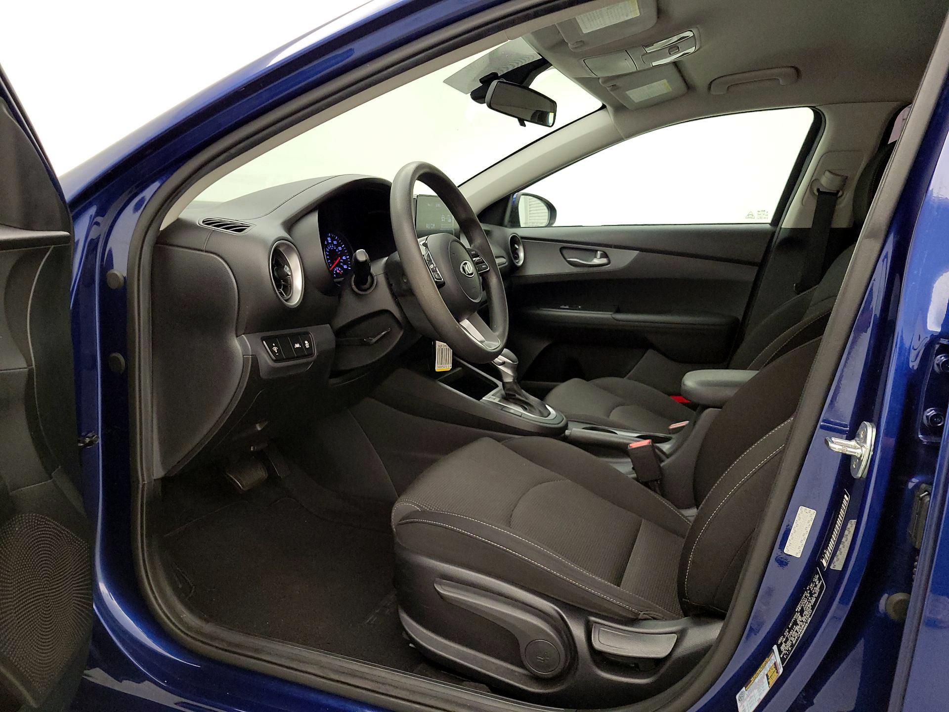 Thumbnail: 2019 Kia Forte - 11